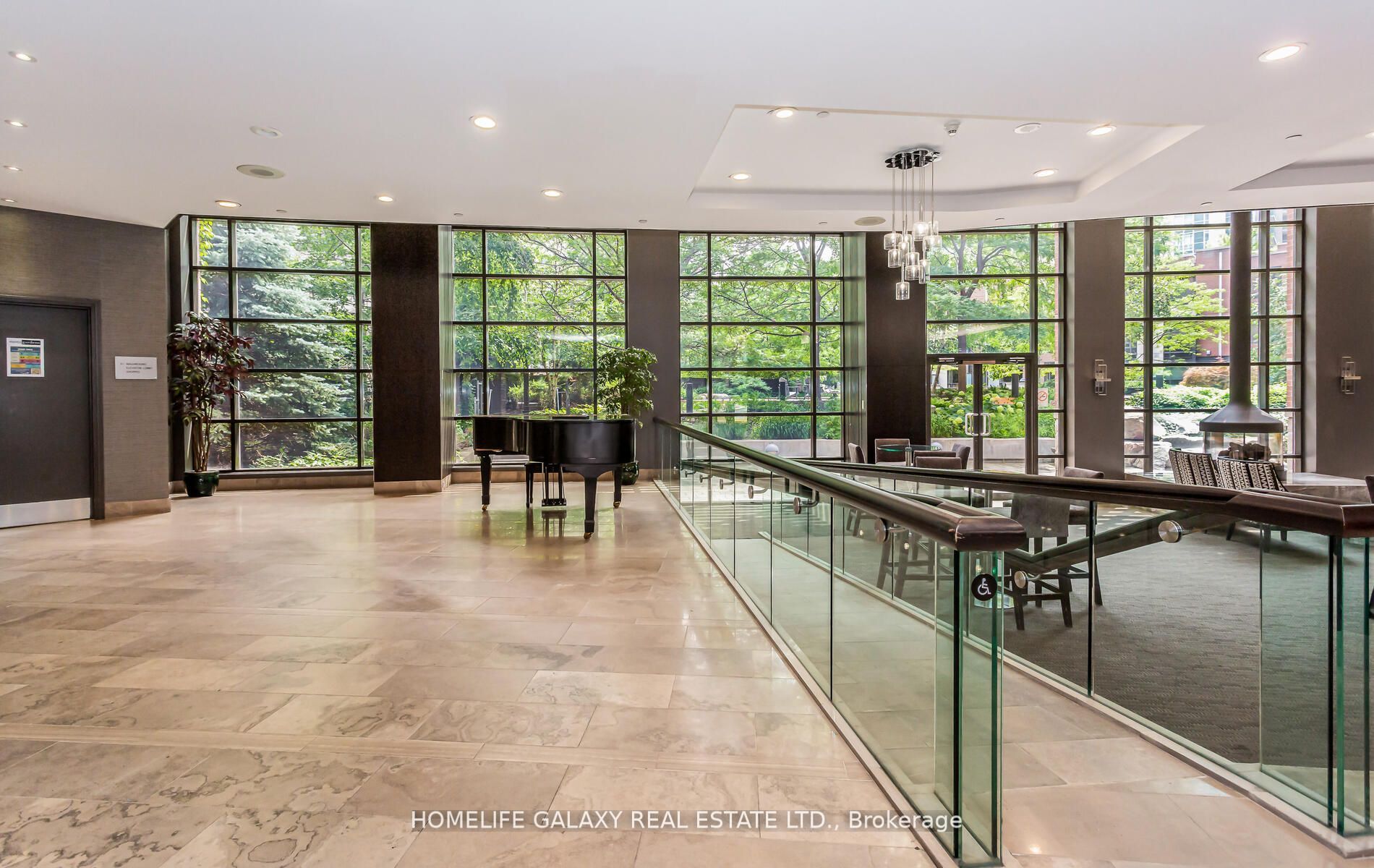 33 Sheppard Ave E, #812