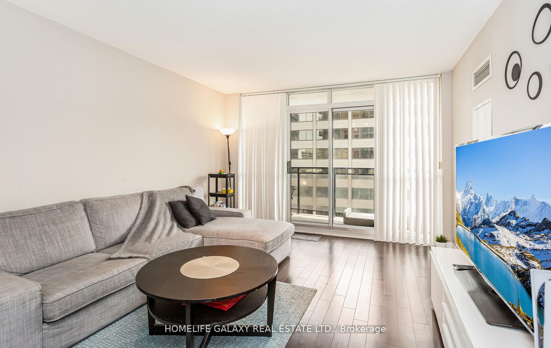 33 Sheppard Ave E, #812