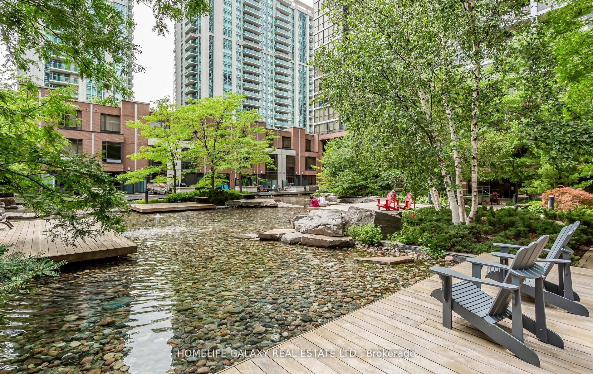 33 Sheppard Ave E, #812