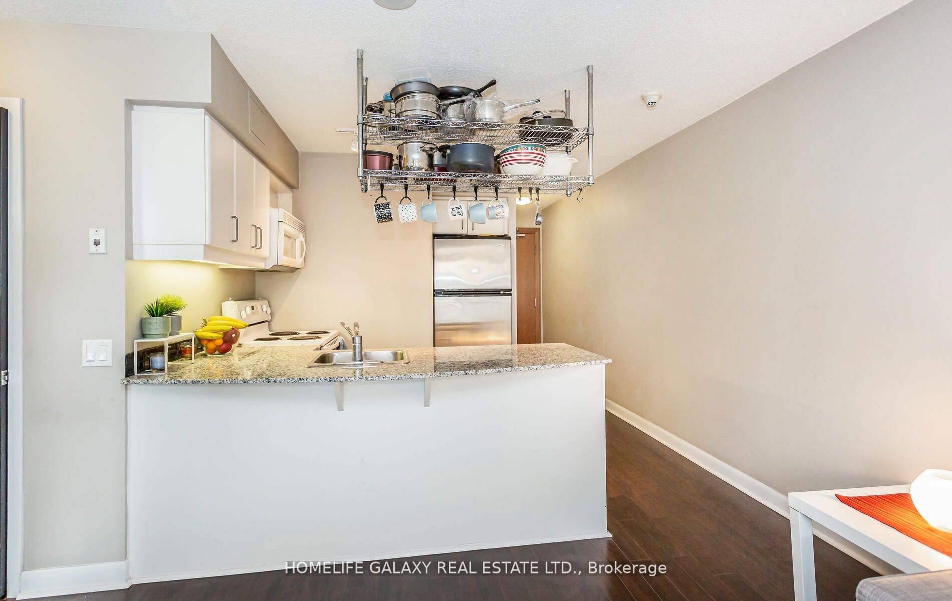 33 Sheppard Ave E, #812