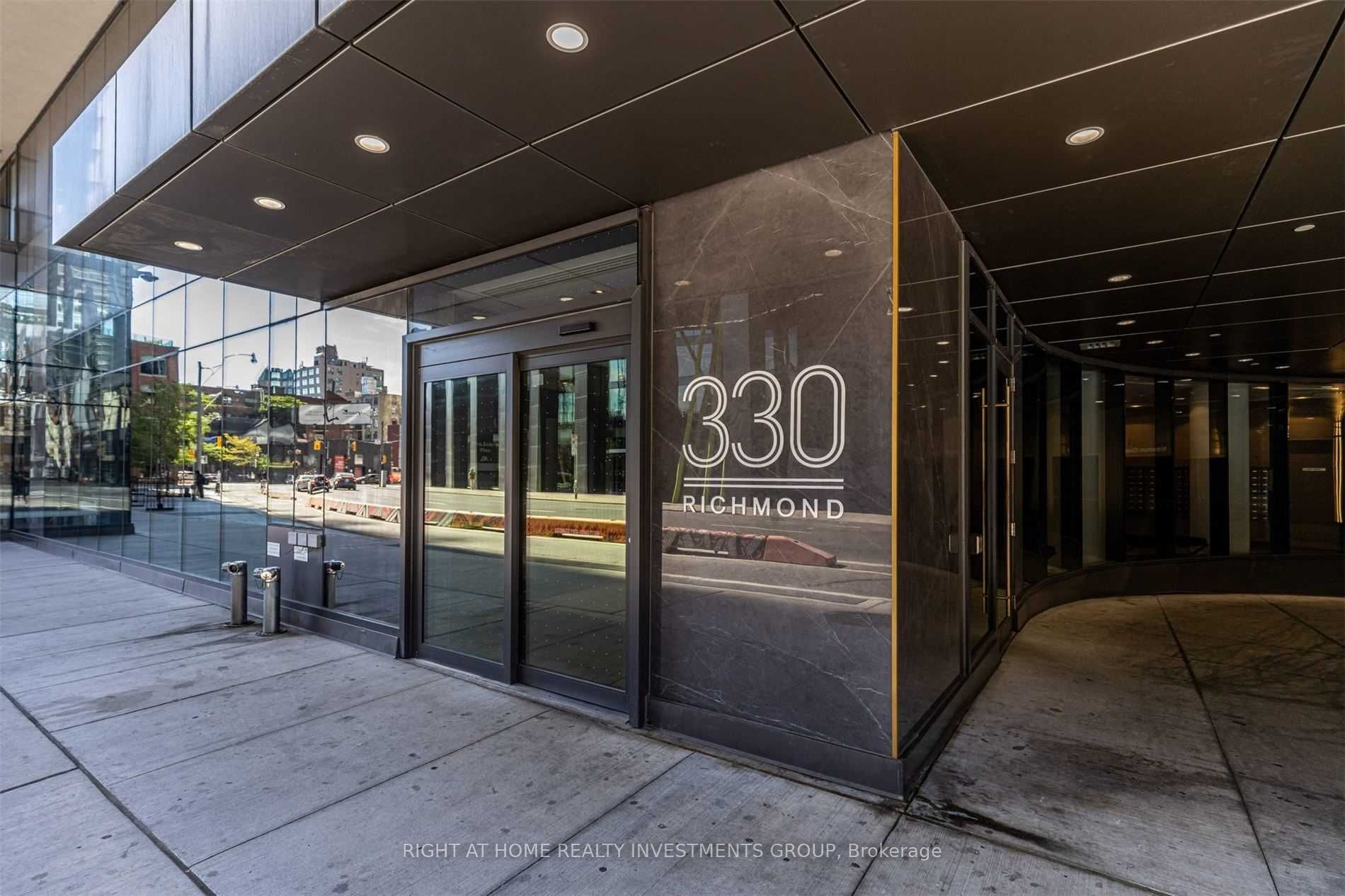 330 Richmond Street W, #1701