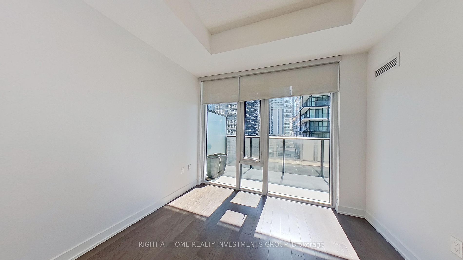 330 Richmond Street W, #1701