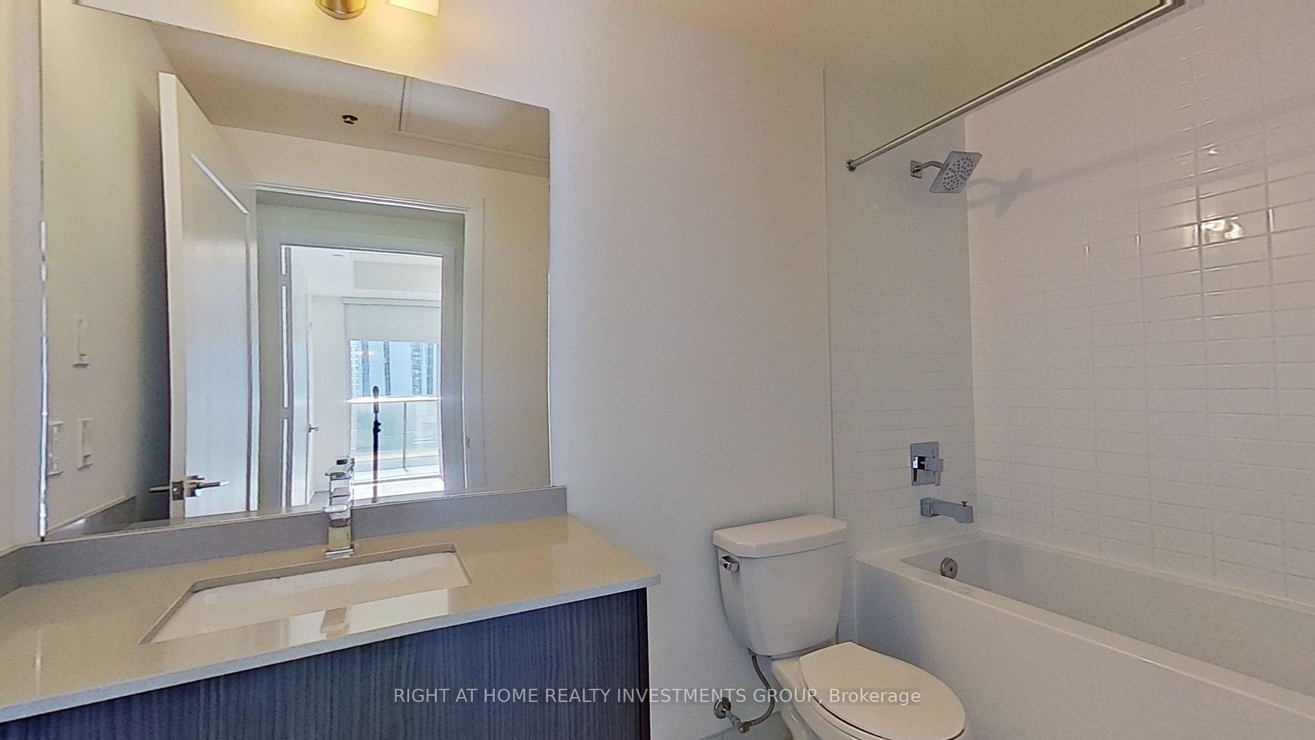 330 Richmond Street W, #1701