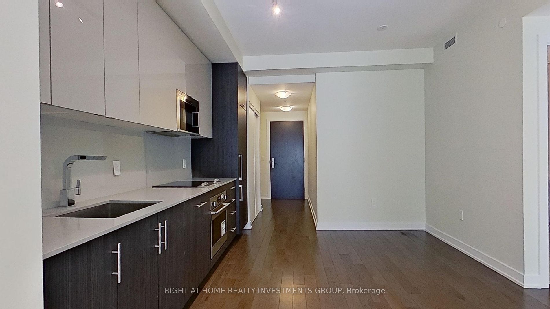 330 Richmond Street W, #1701