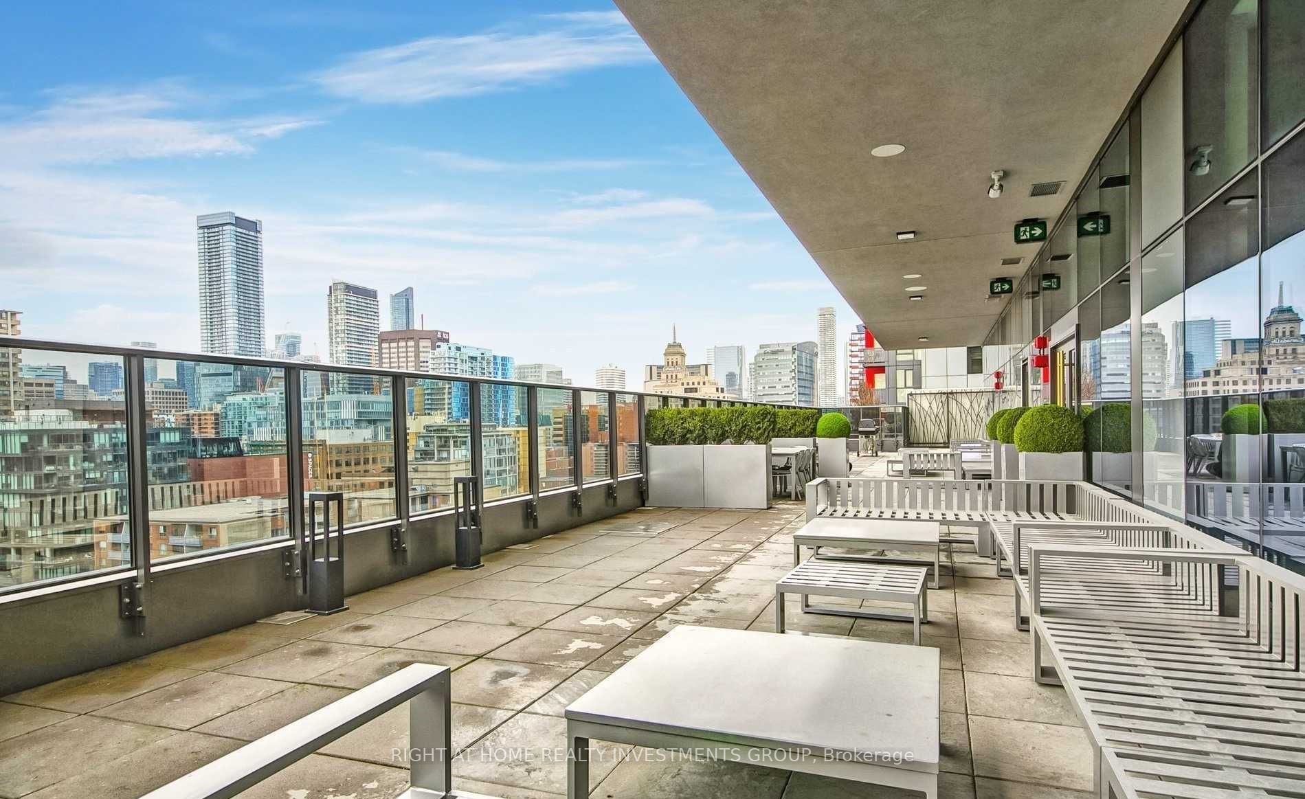 330 Richmond Street W, #1701