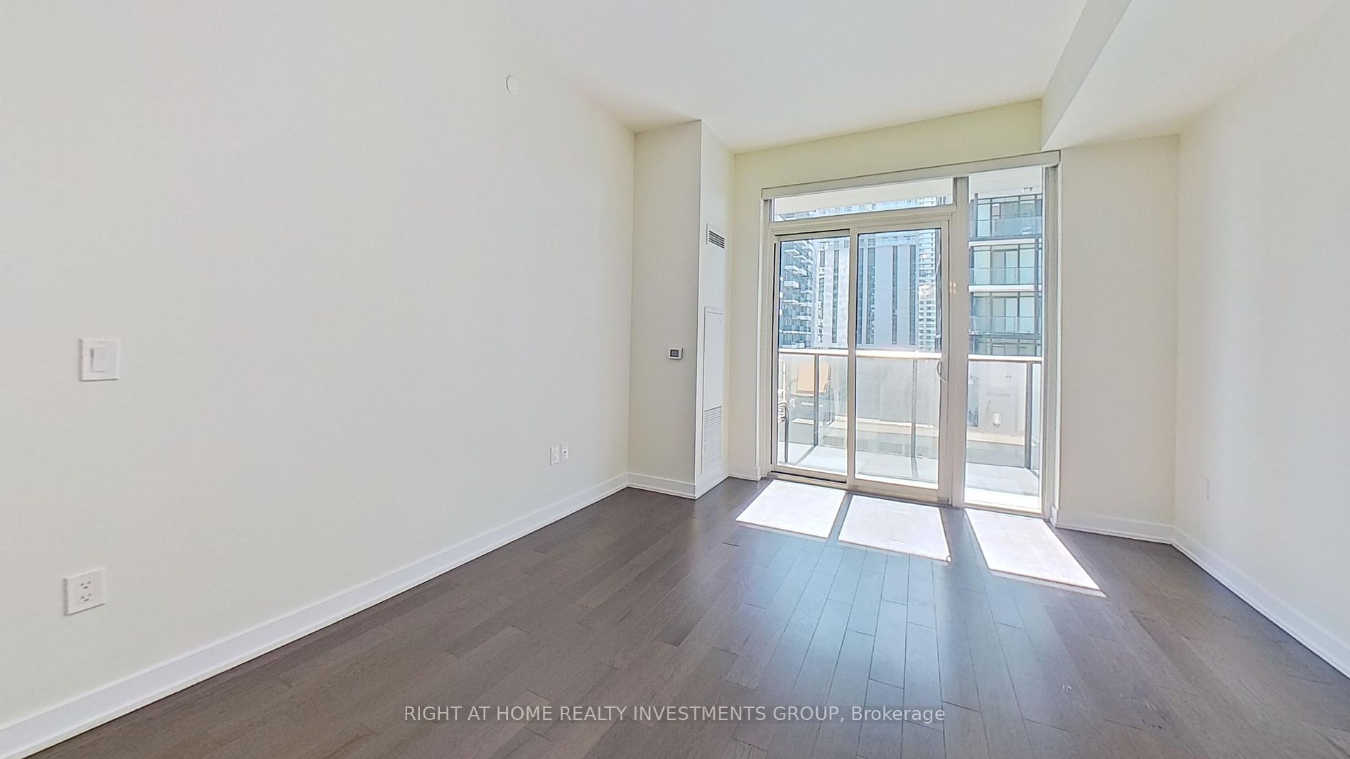 330 Richmond Street W, #1701
