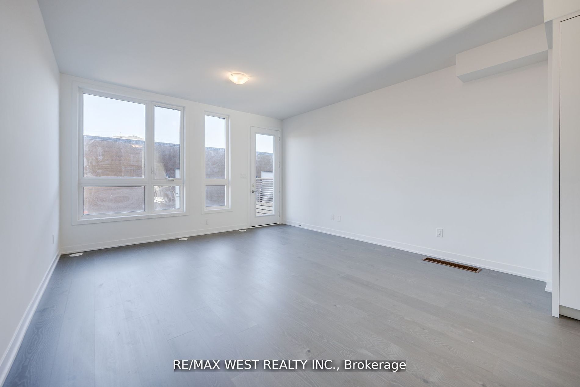 122 Green Gardens Boulevard