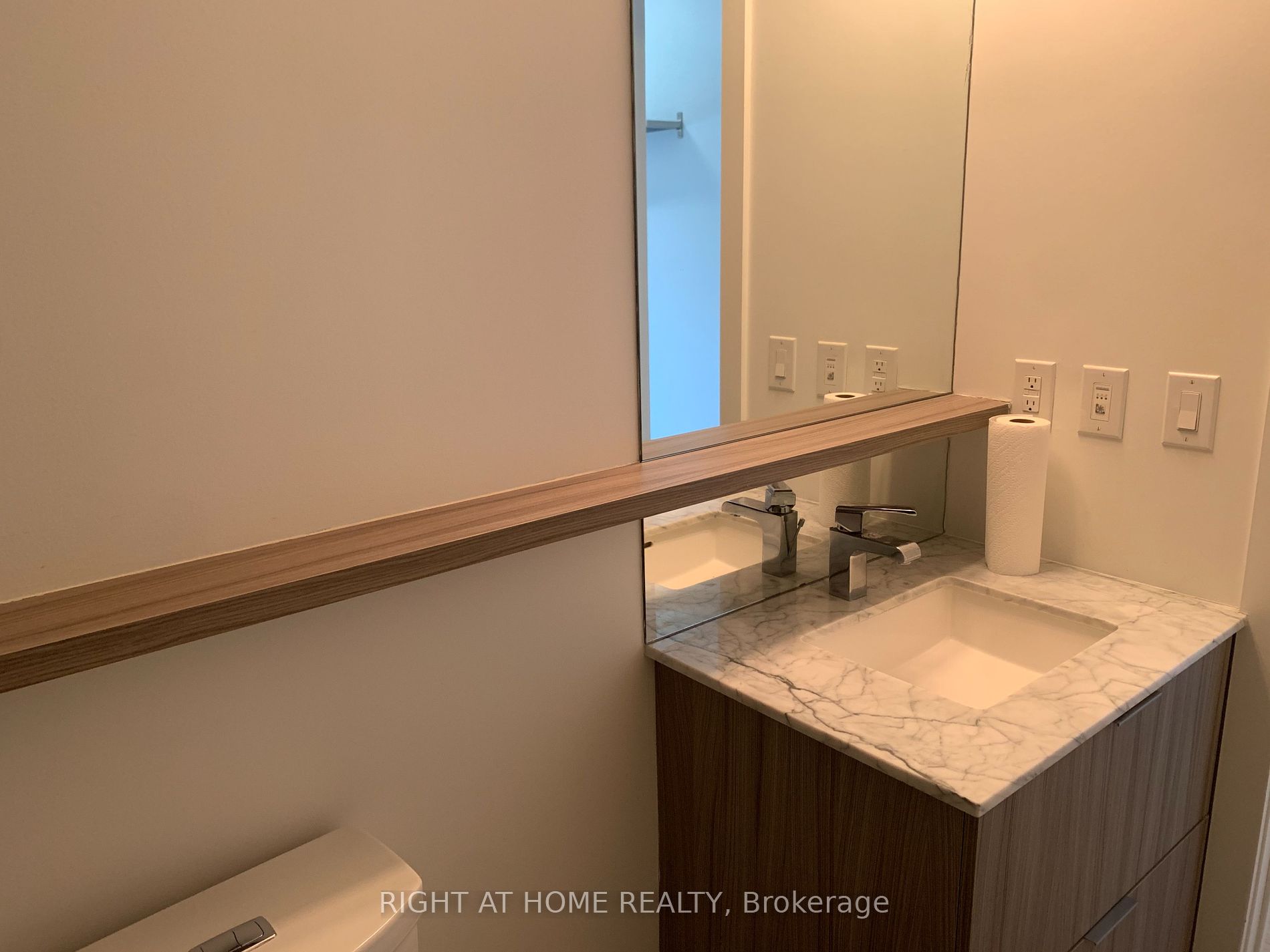 6 Parkwood Avenue #613