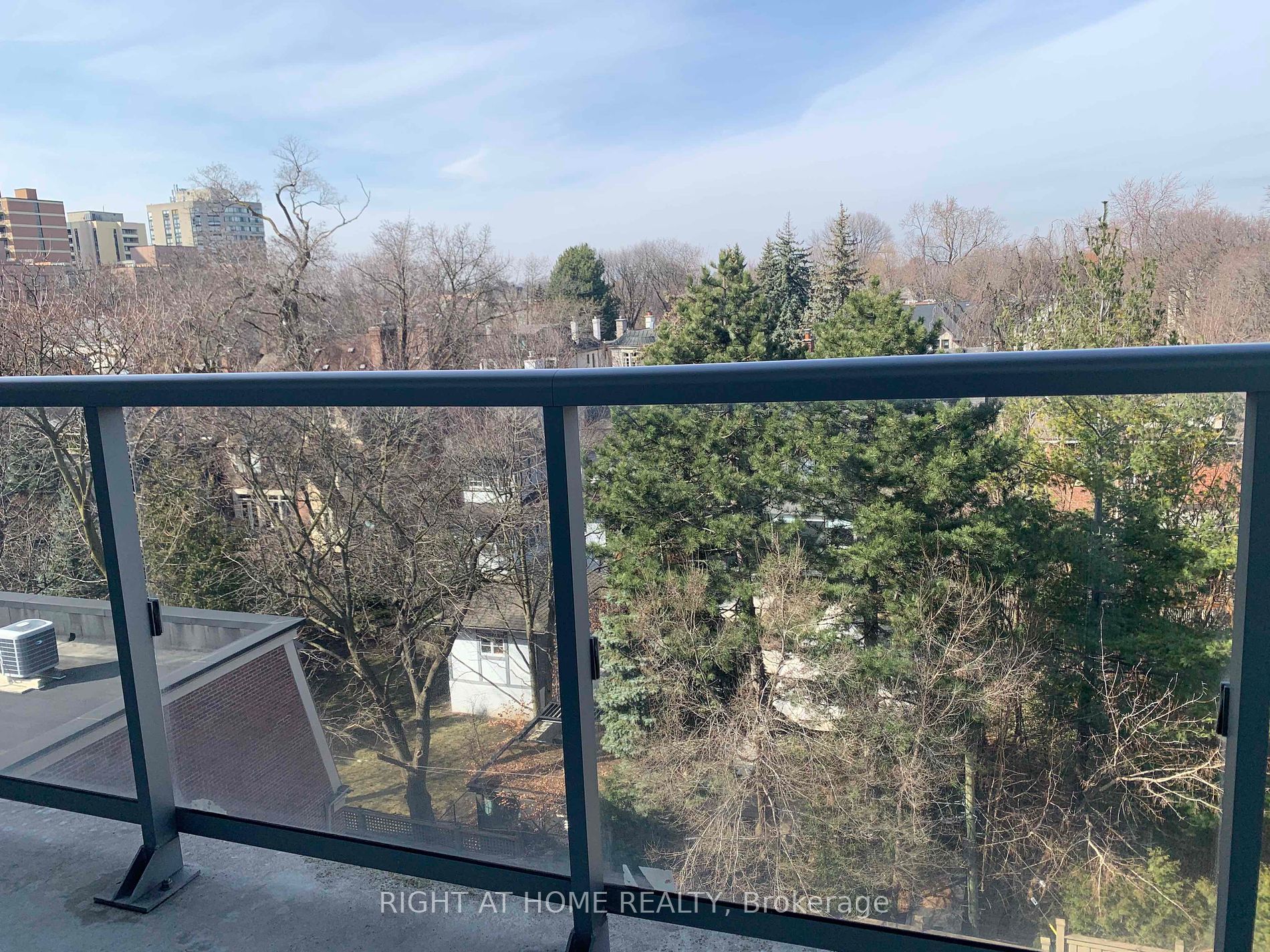 6 Parkwood Avenue #613