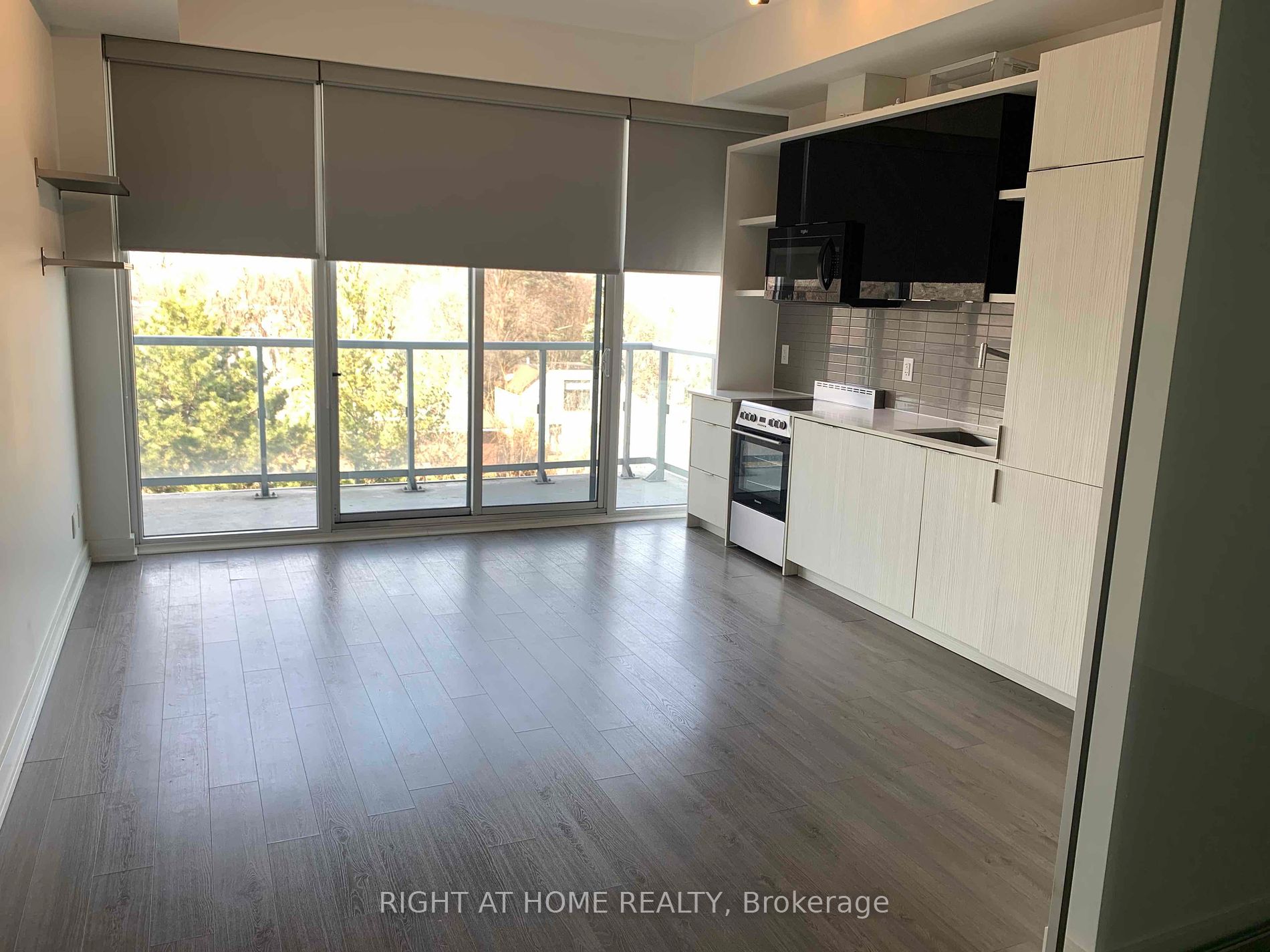 6 Parkwood Avenue #613