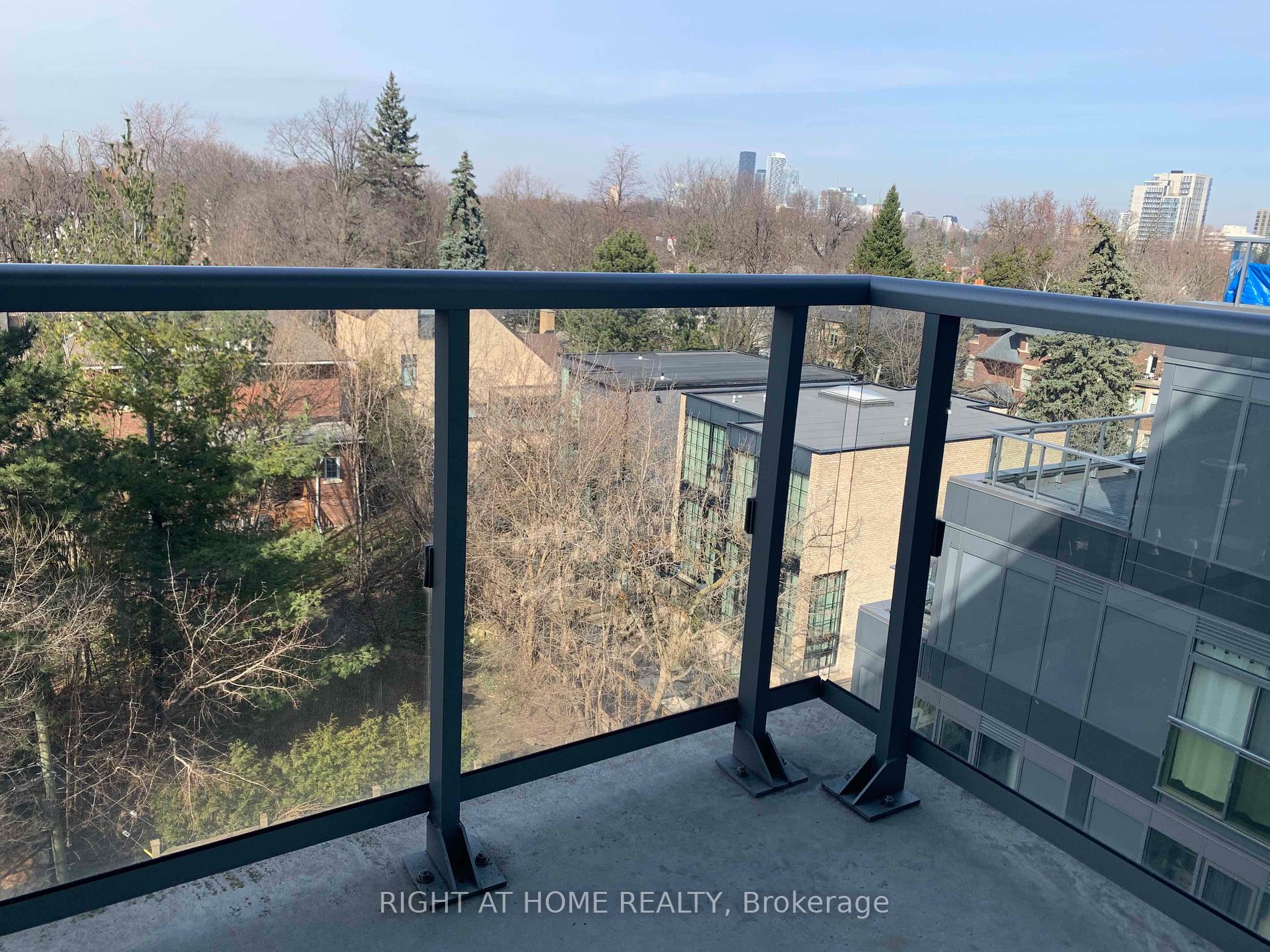 6 Parkwood Avenue #613