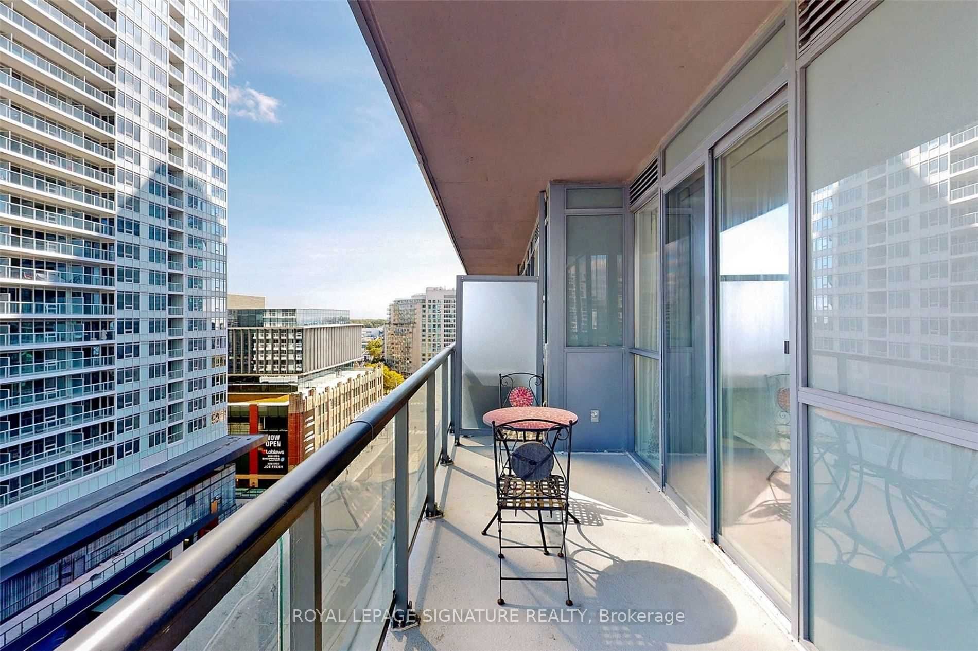 20 Bruyeres Mews, #1106