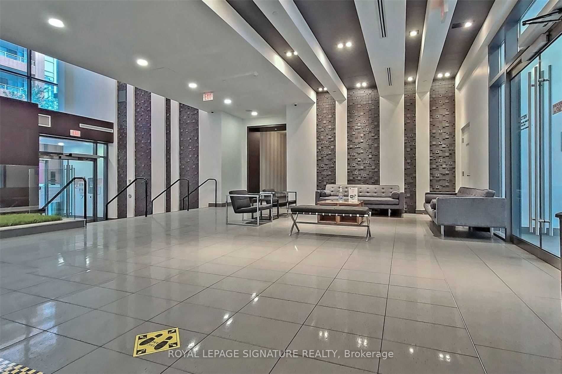 20 Bruyeres Mews, #1106