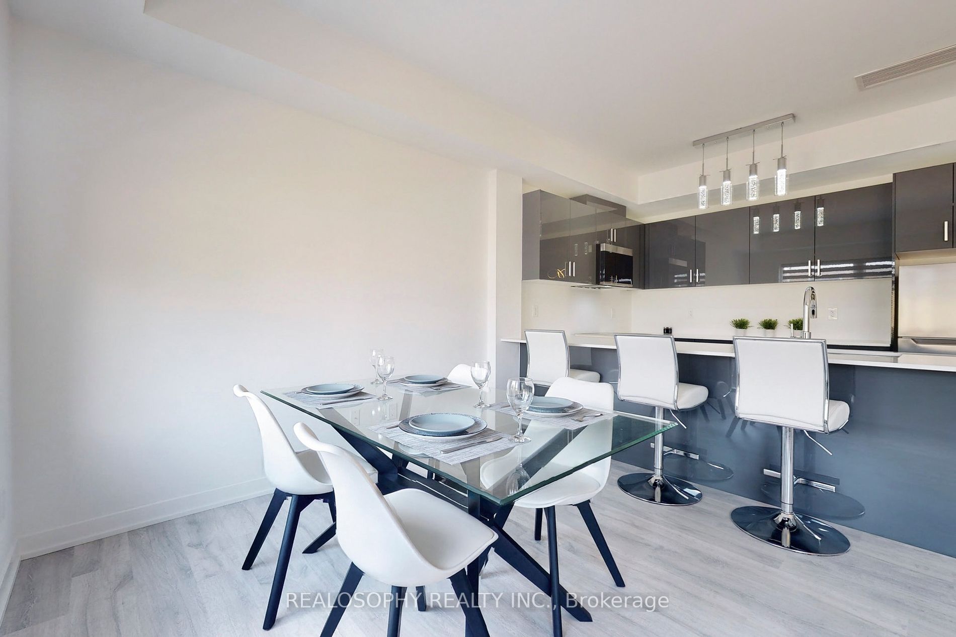 10 Marquette Avenue #8