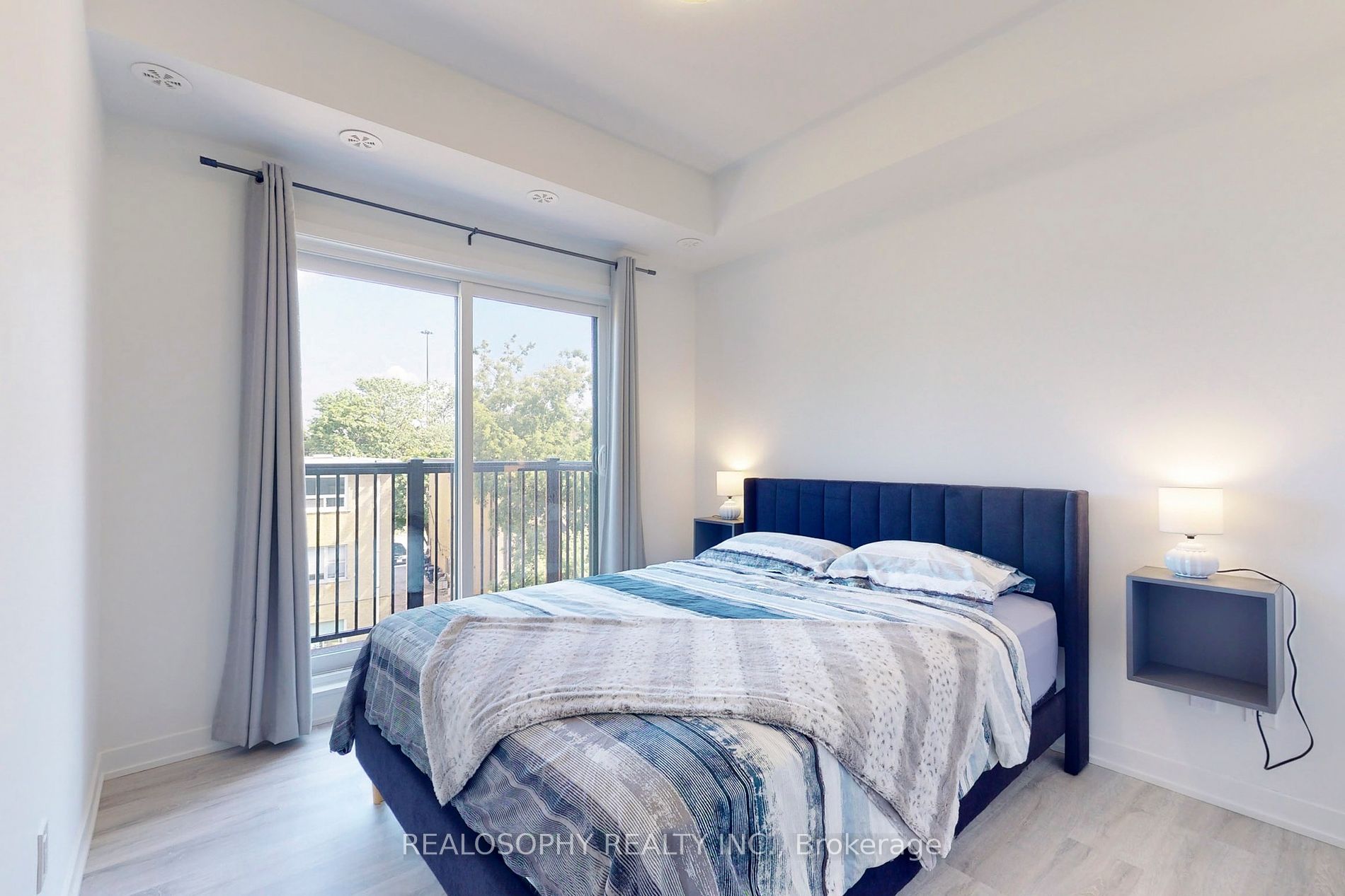 10 Marquette Avenue #8