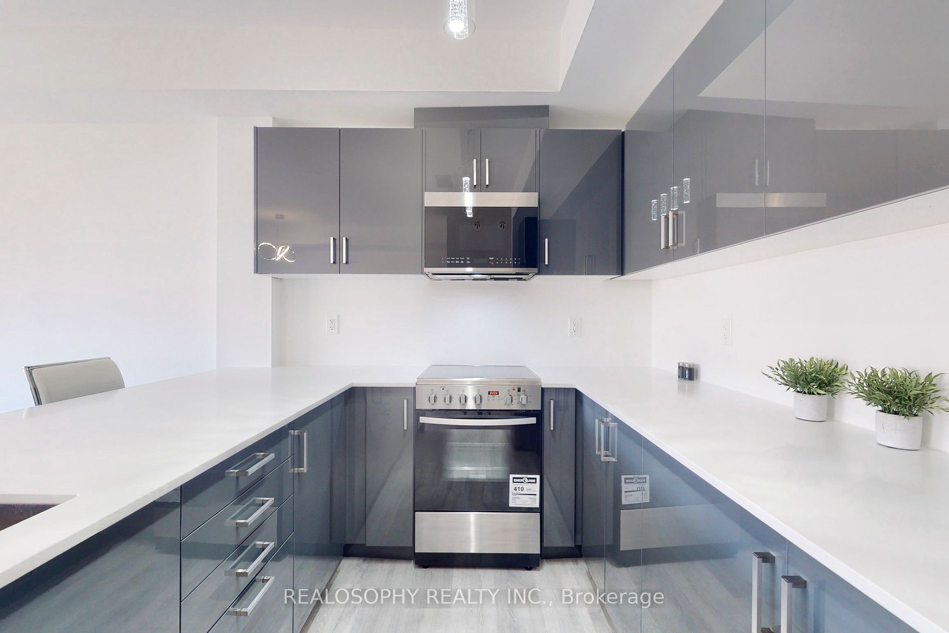 10 Marquette Avenue #8