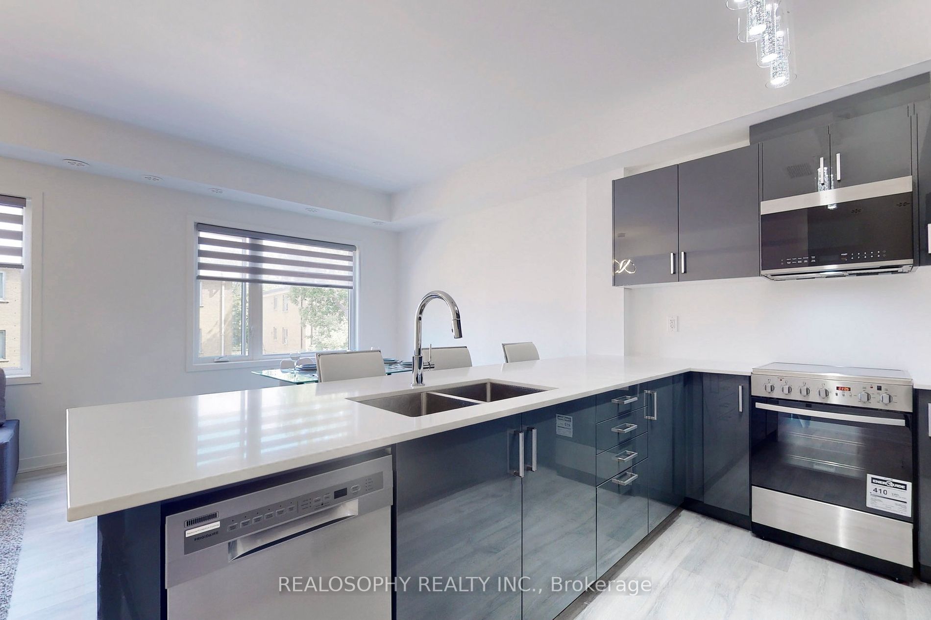 10 Marquette Avenue #8