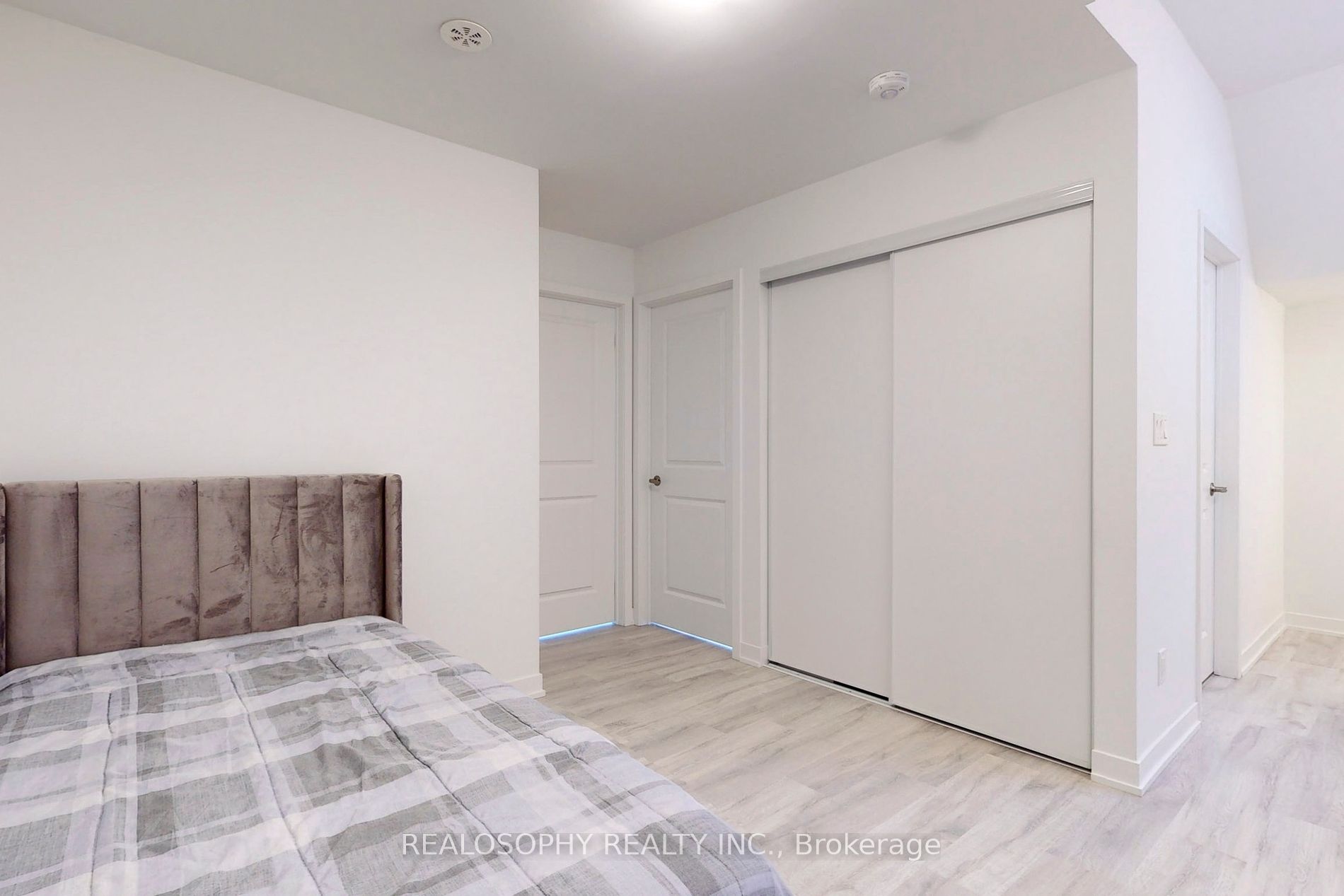 10 Marquette Avenue #8