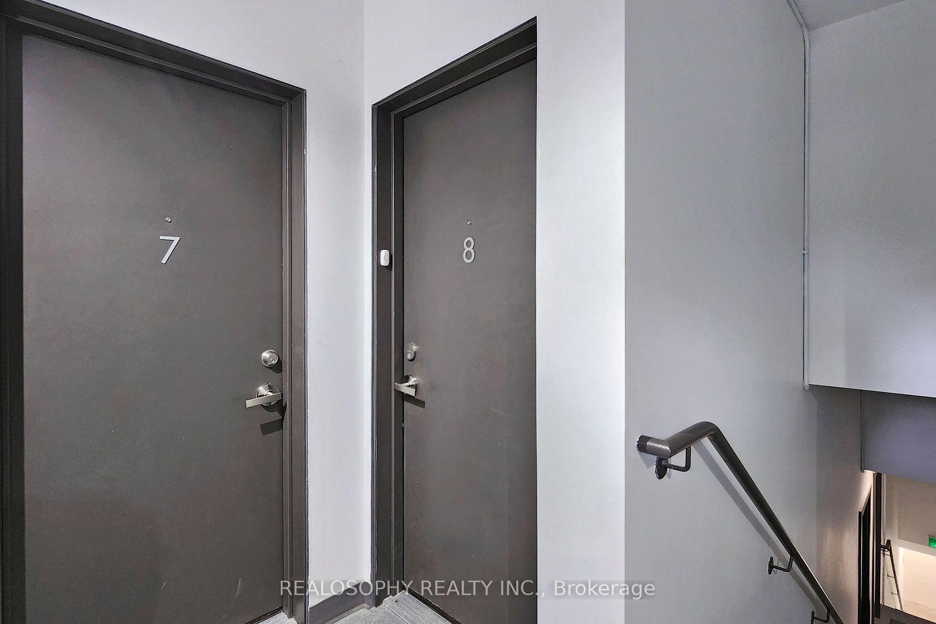 10 Marquette Avenue #8