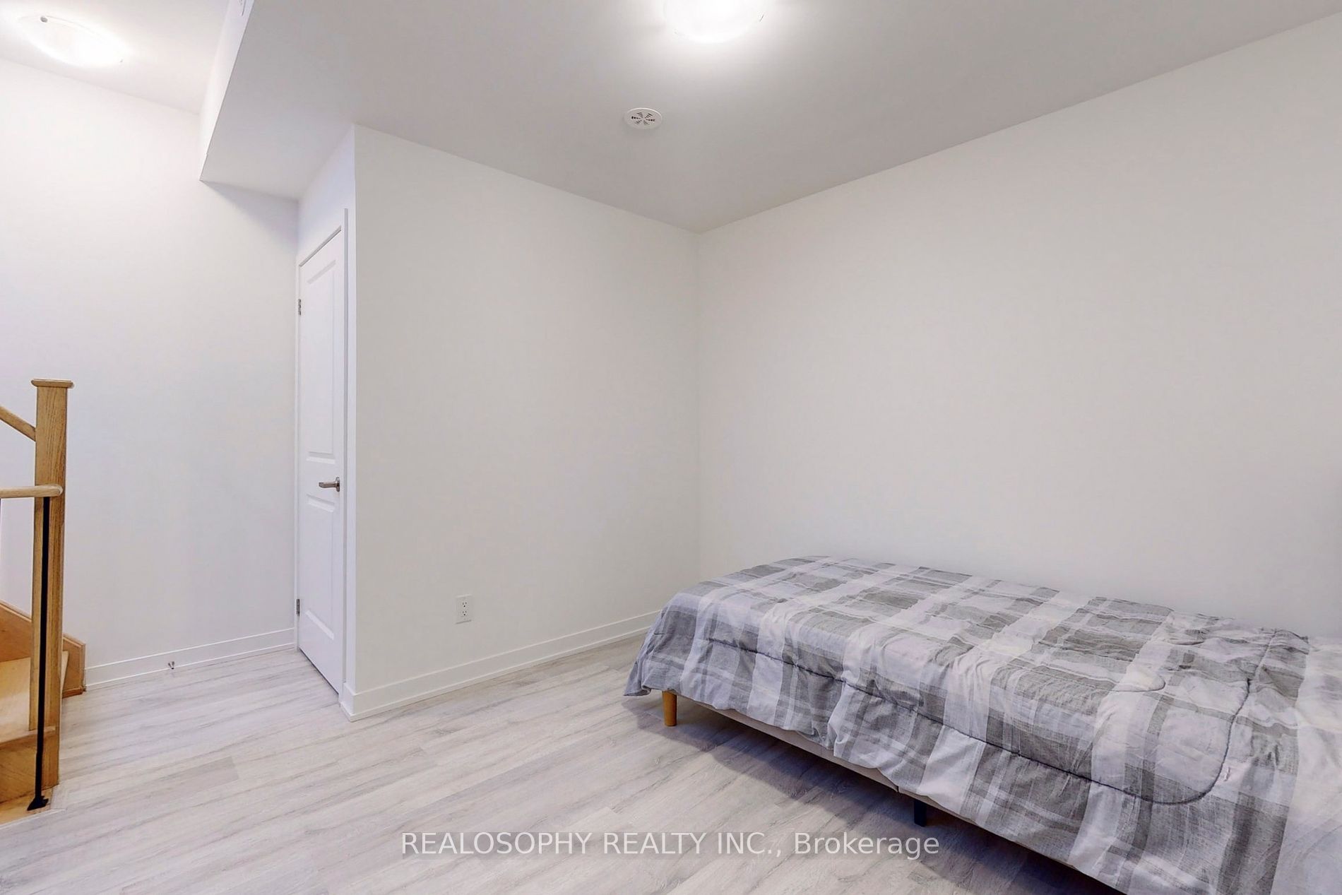 10 Marquette Avenue #8