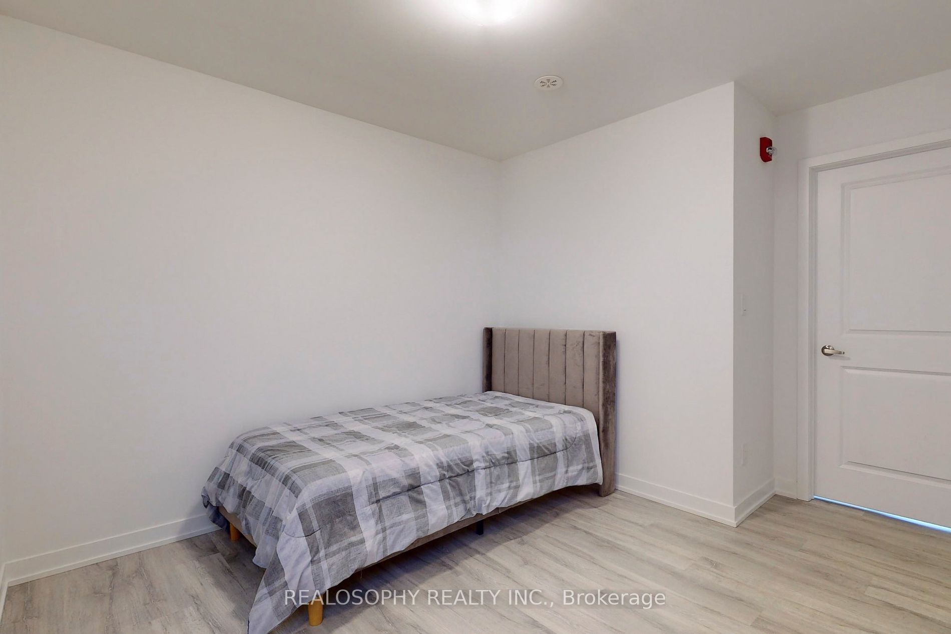 10 Marquette Avenue #8