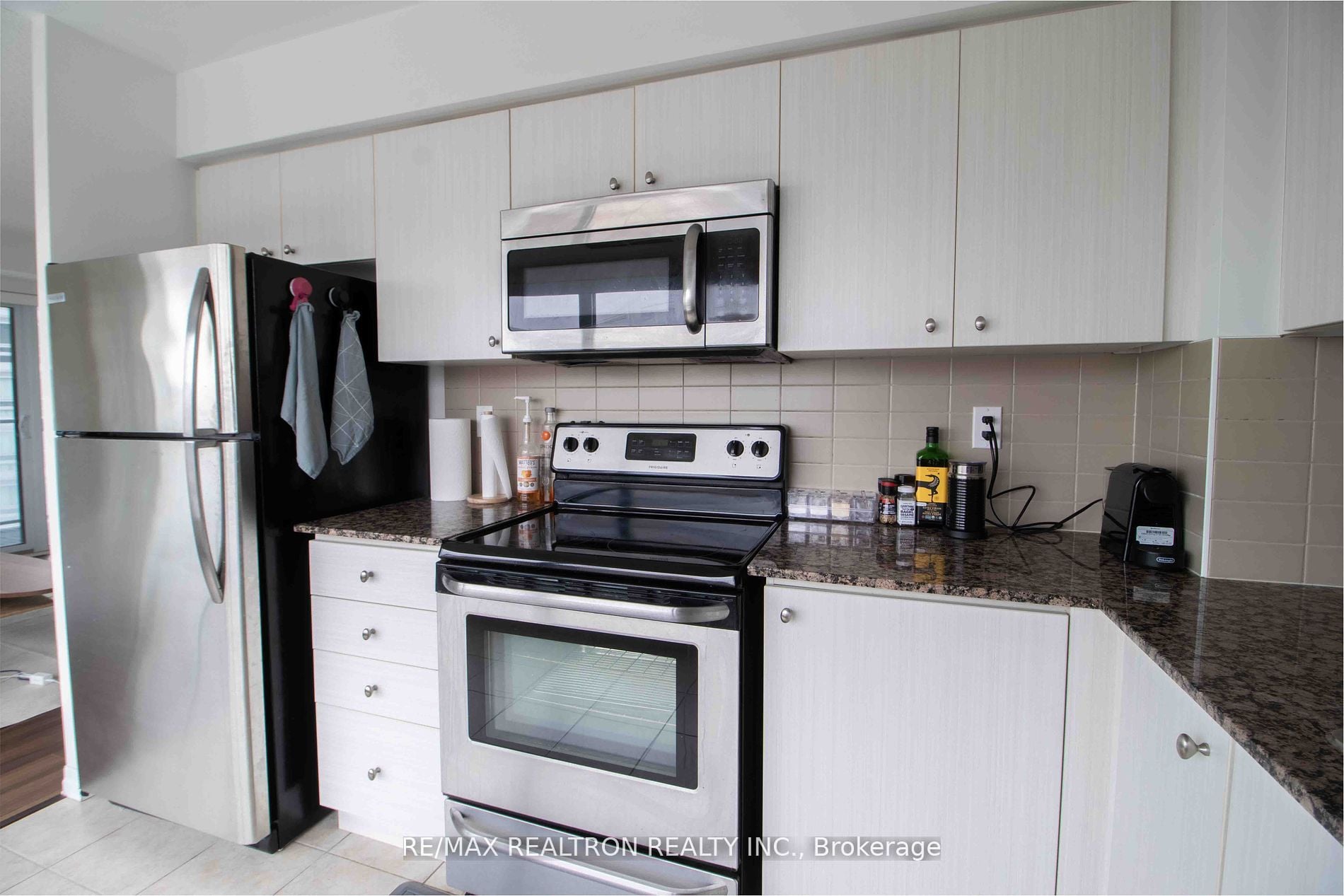 275 Yorkland Road #802