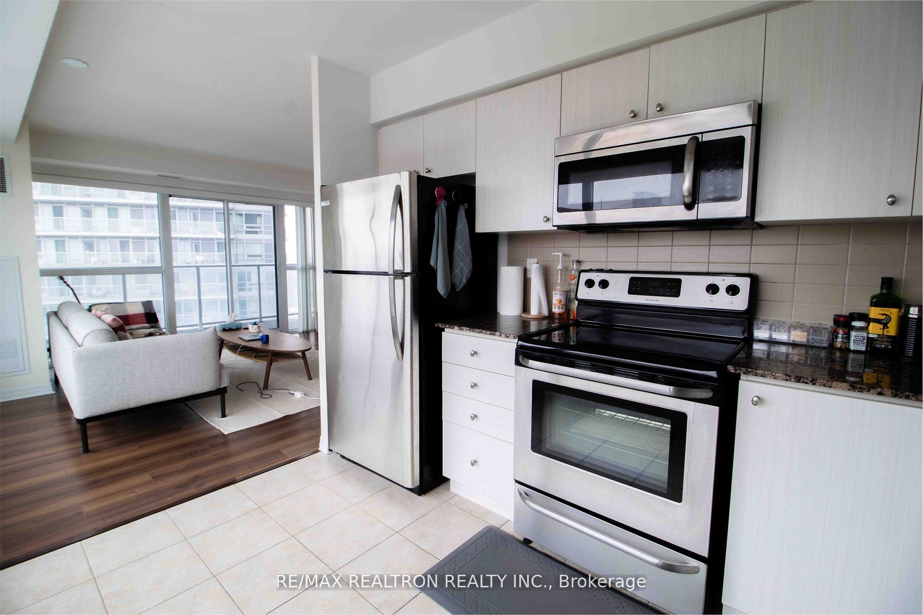 275 Yorkland Road #802