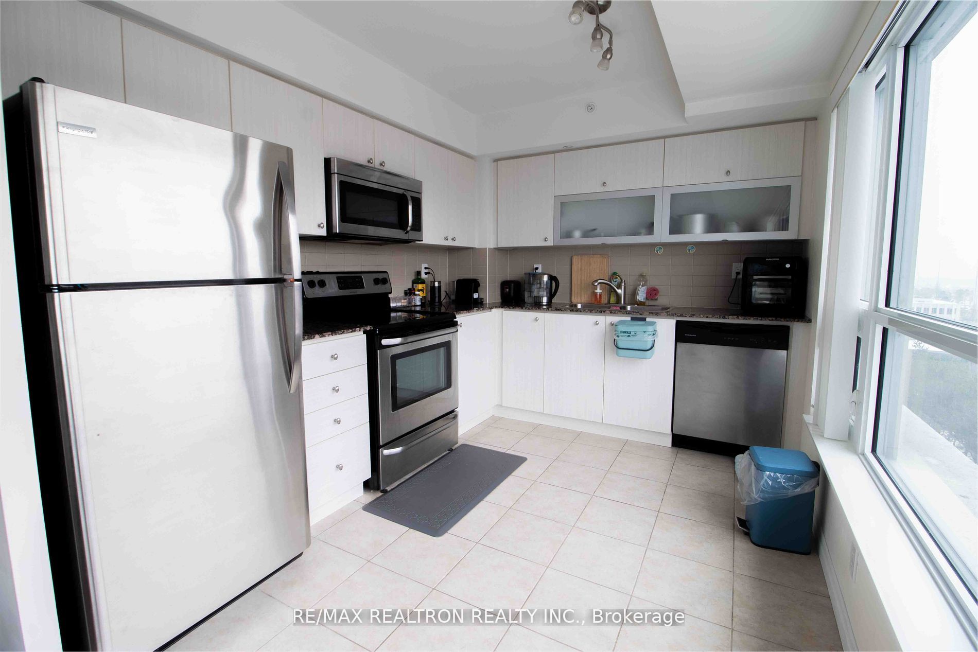 275 Yorkland Road #802