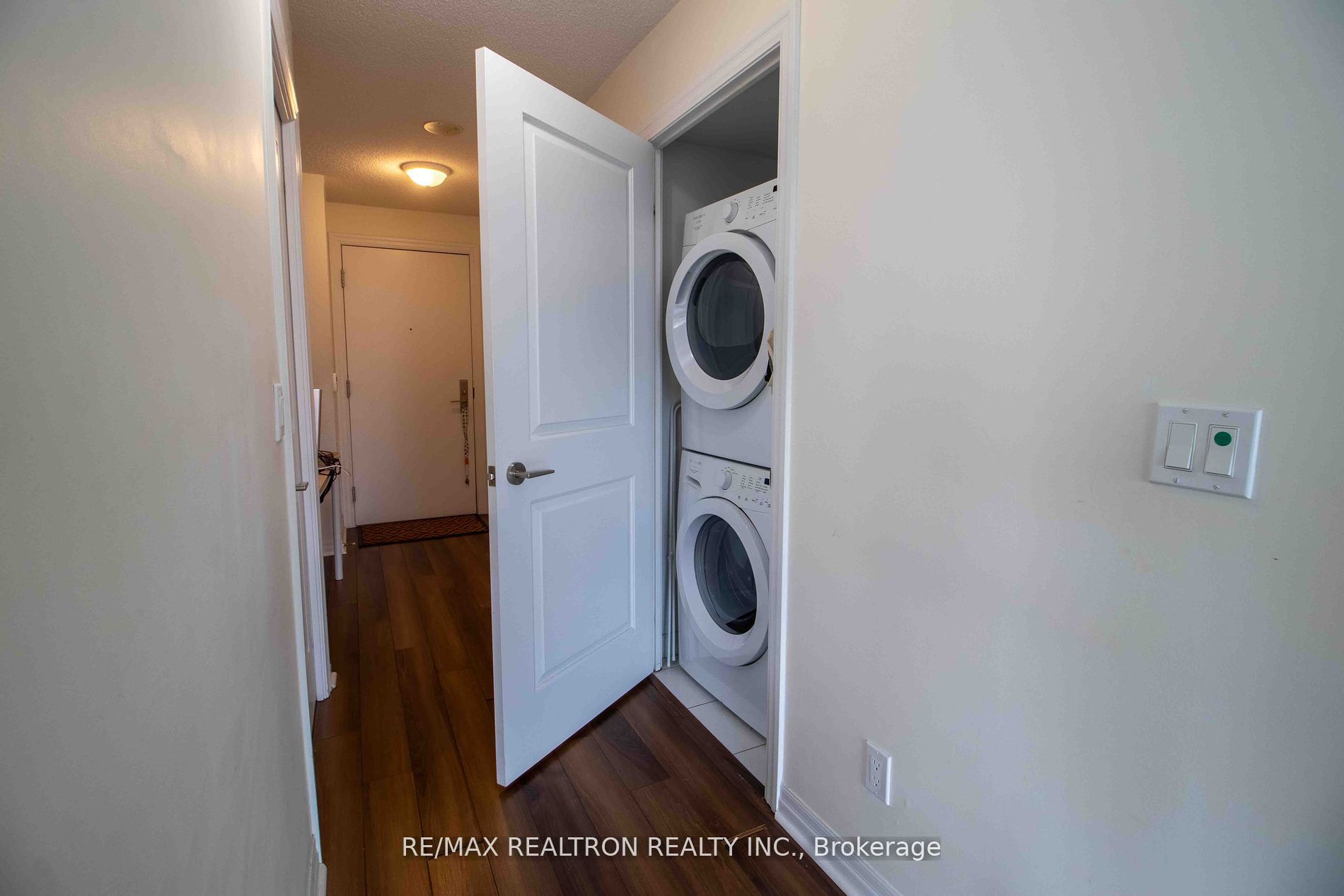 275 Yorkland Road #802