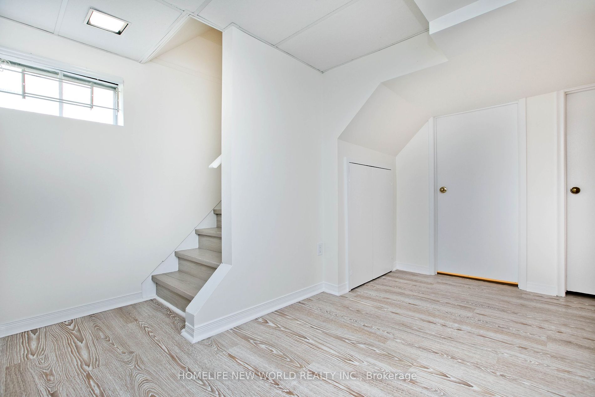 20 Broadlands Blvd