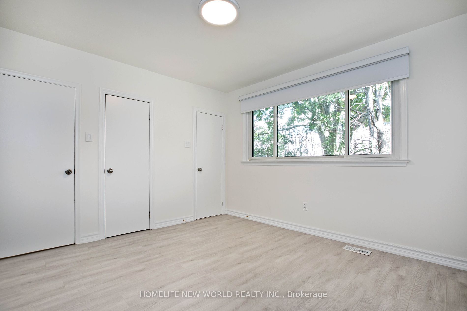 20 Broadlands Blvd