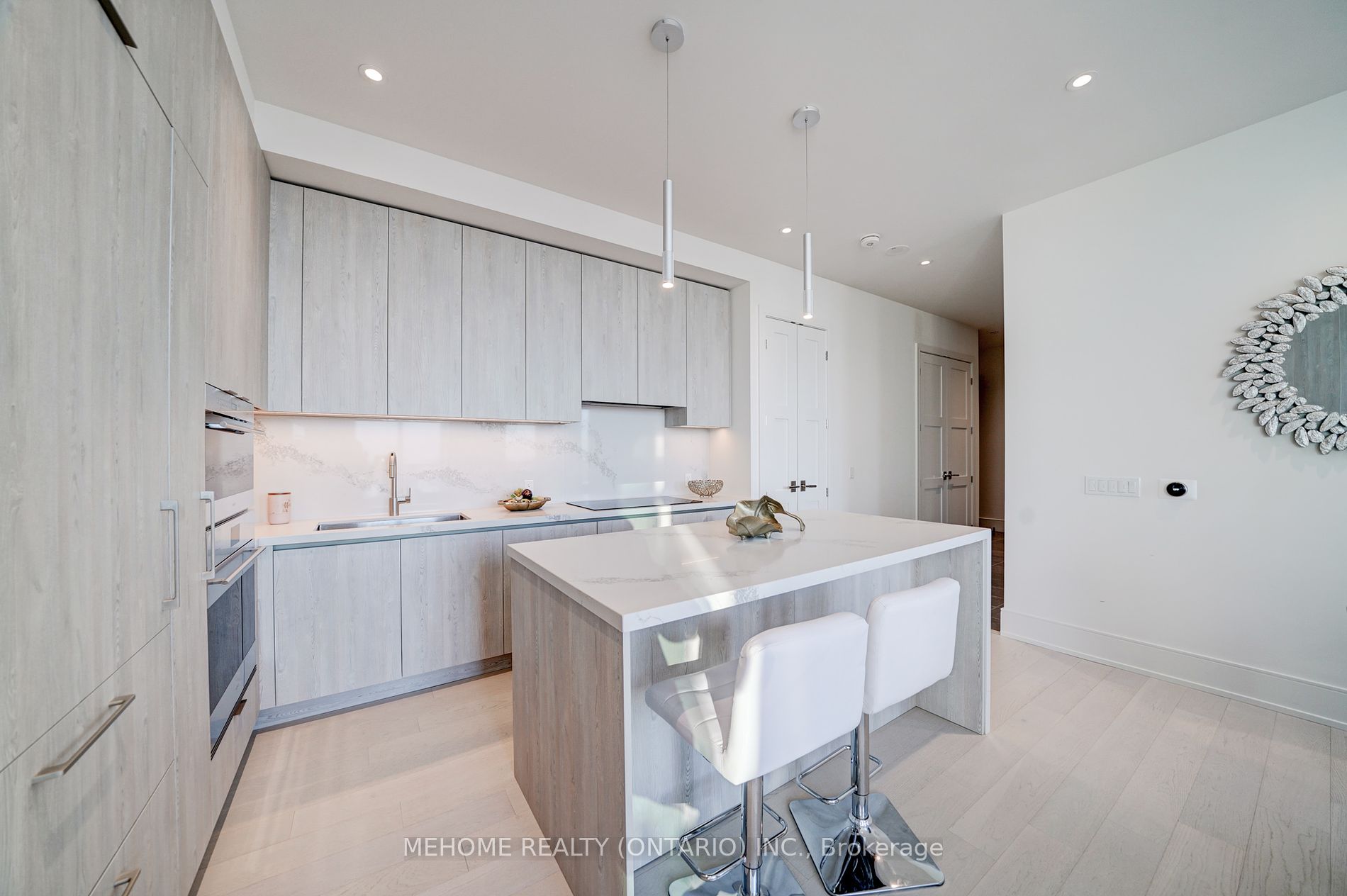 1 Yorkville Ave, #Ph06