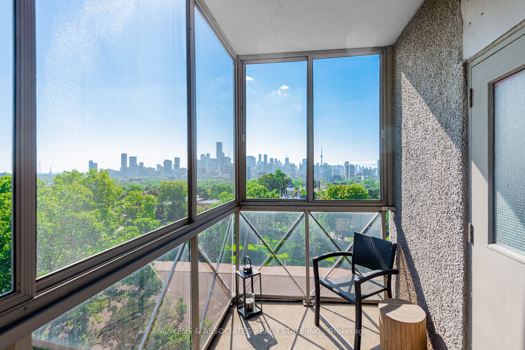 423 Avenue Rd, #9