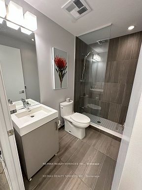 17 Dundonald Street, #408