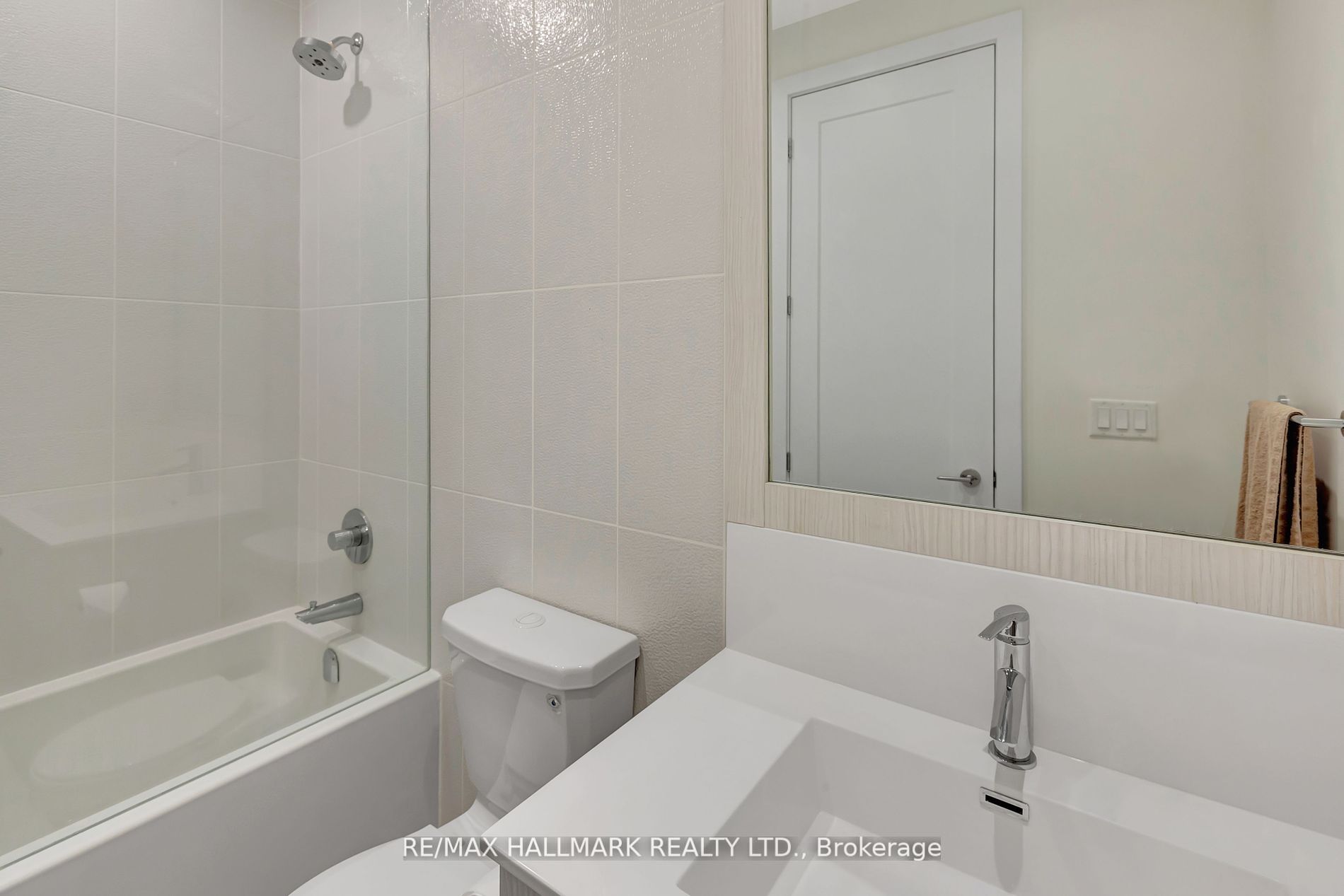 25 Adra Grado Way, #243