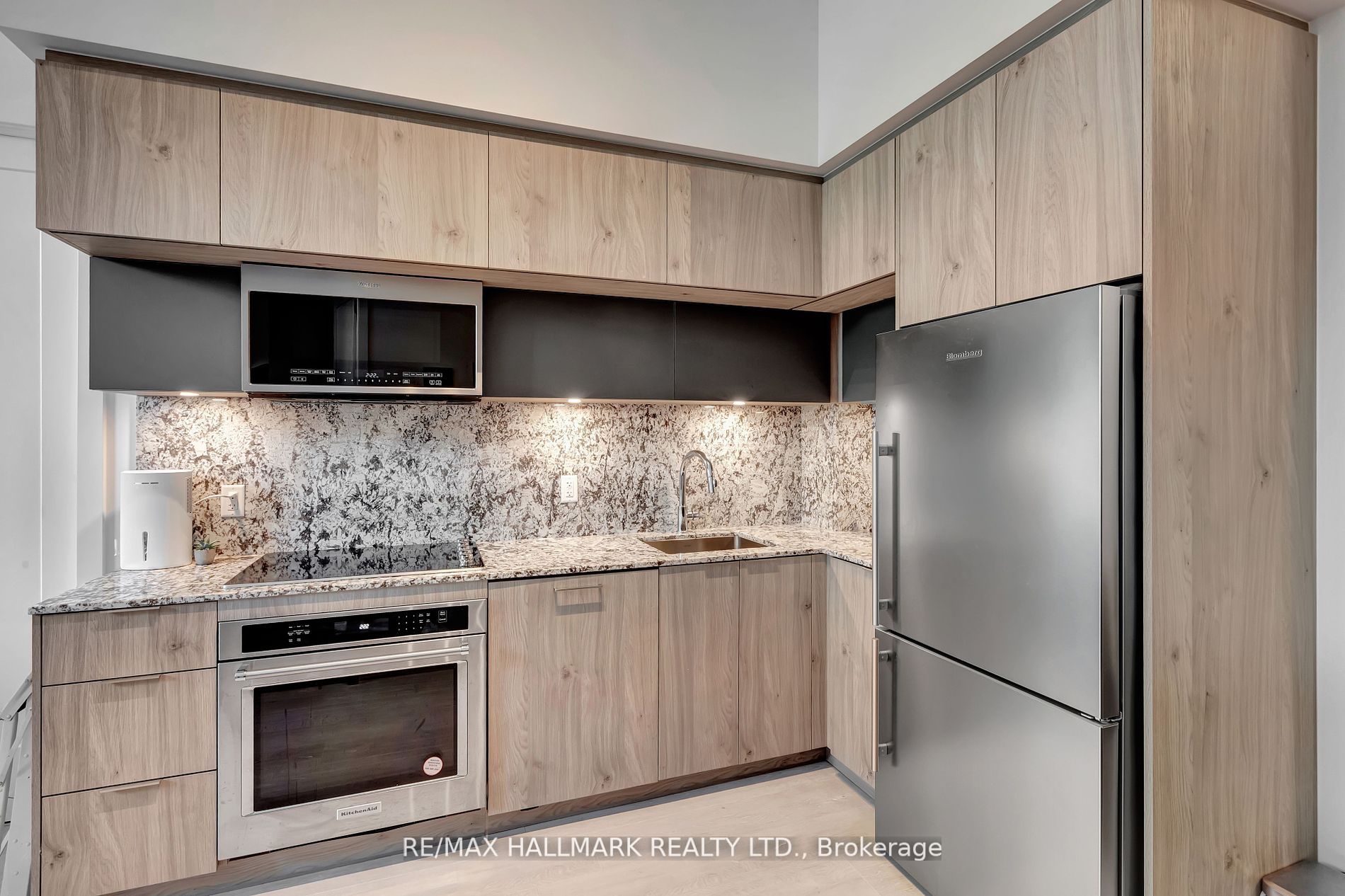 25 Adra Grado Way, #243