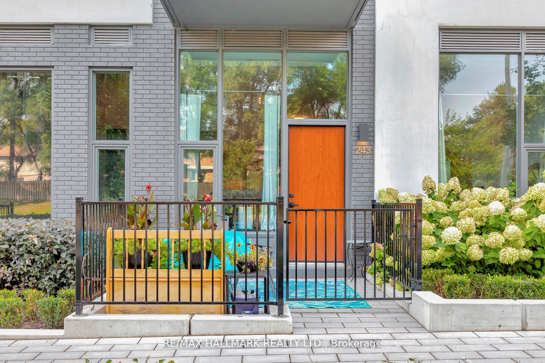 25 Adra Grado Way, #243