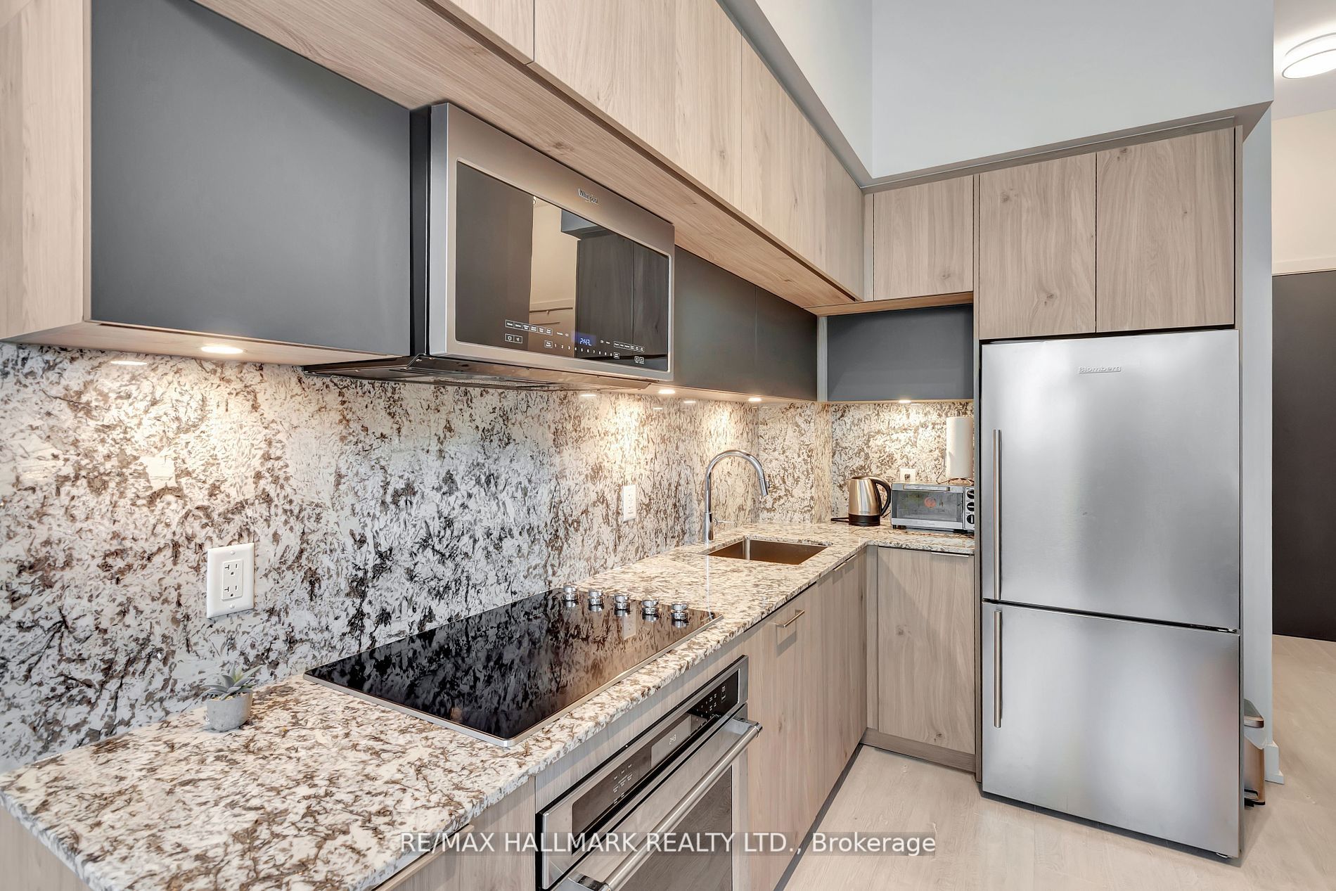 25 Adra Grado Way, #243