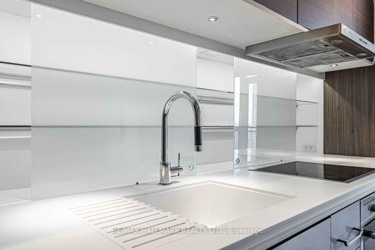 45 Charles Street E #3805