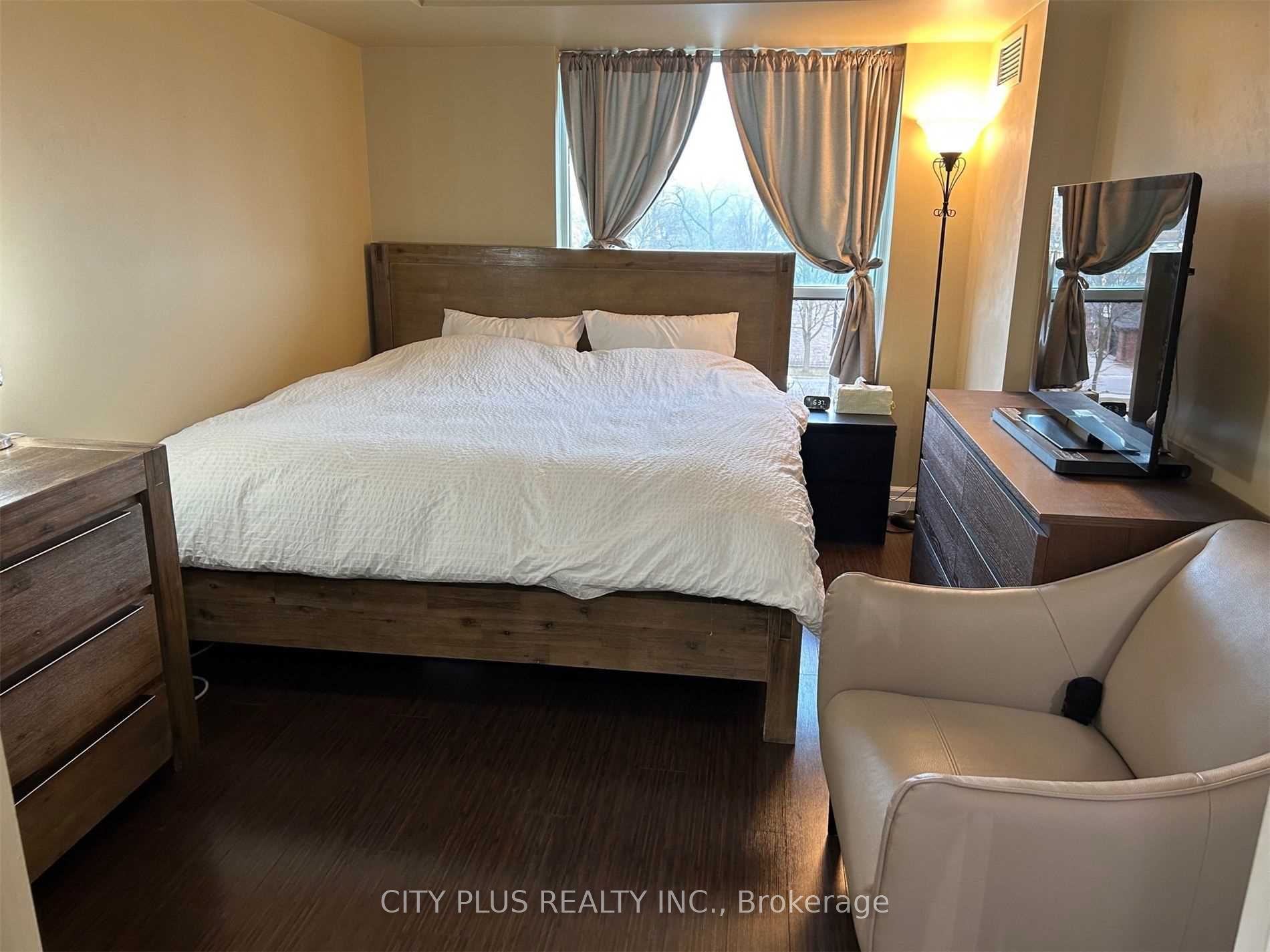 188 Doris Avenue, #411