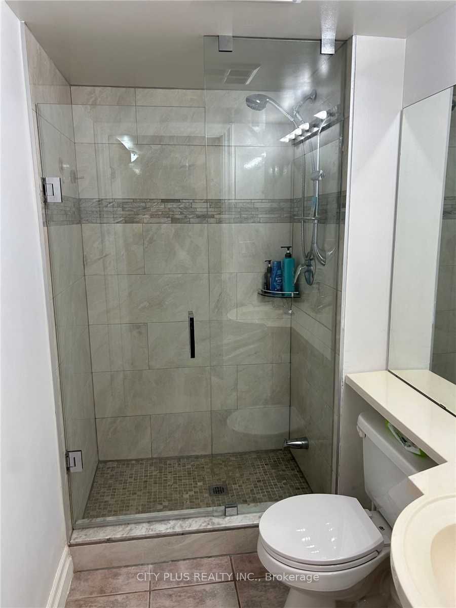 188 Doris Avenue, #411