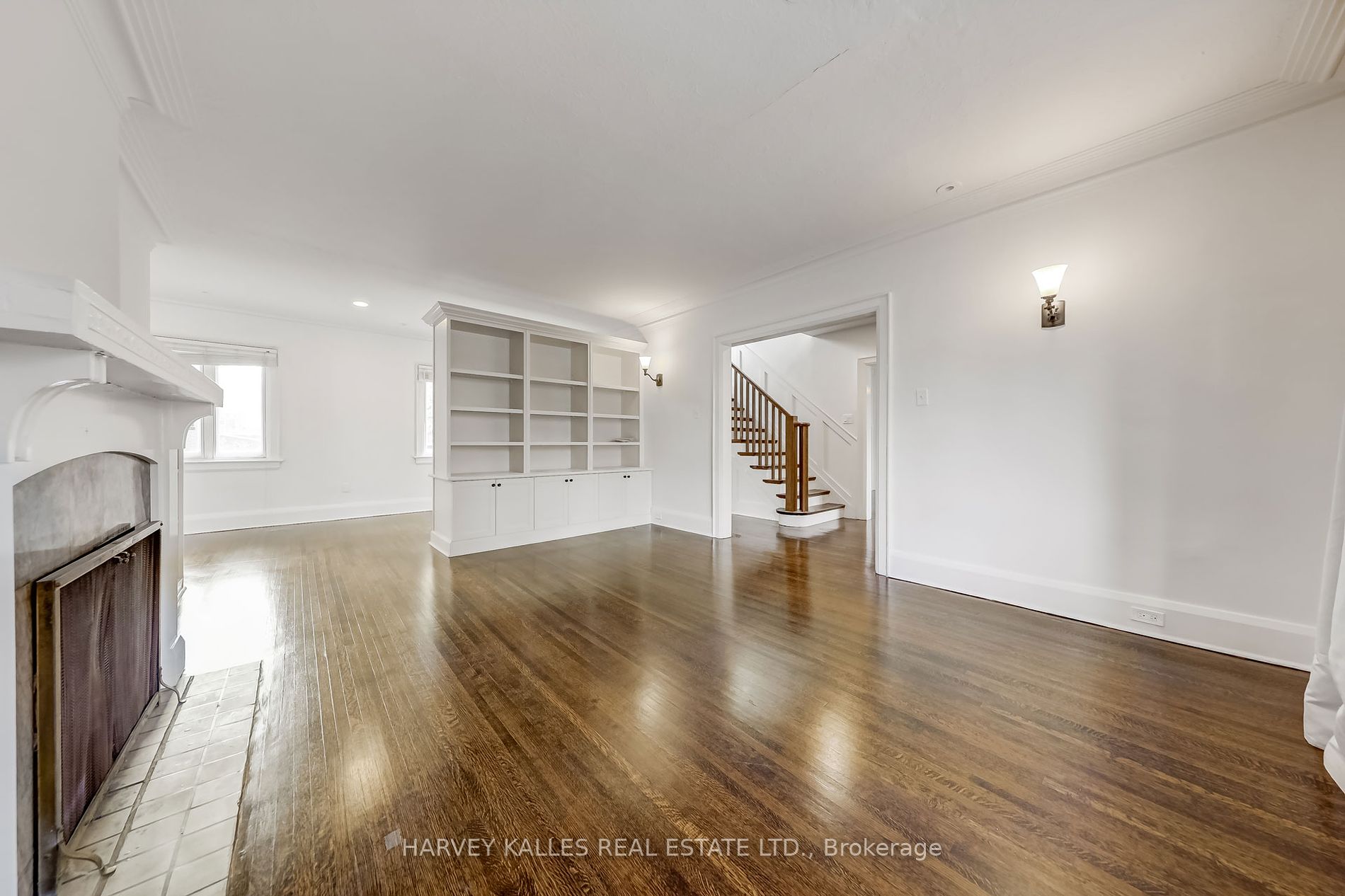 29 Hillhurst Boulevard