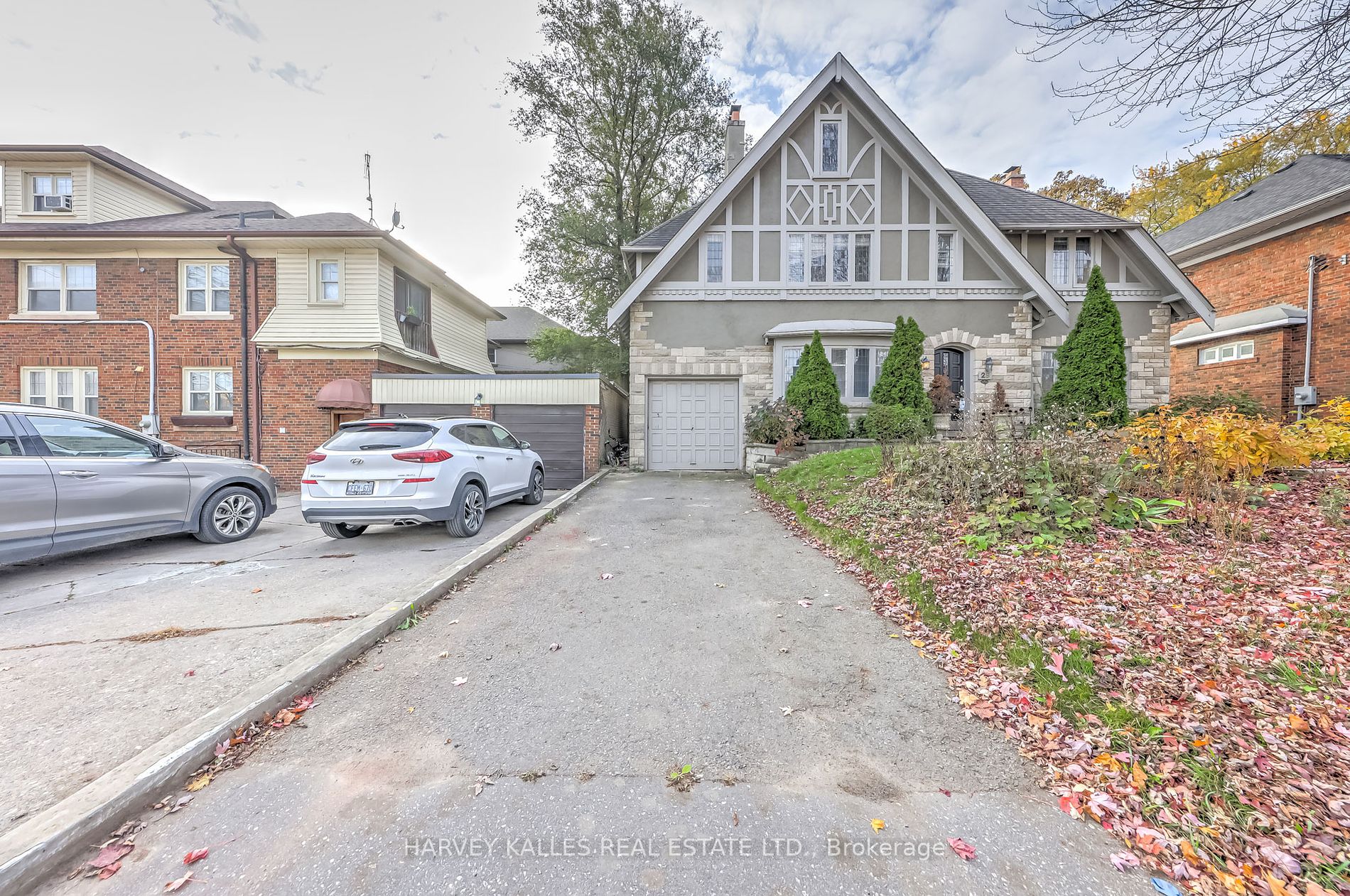 29 Hillhurst Boulevard