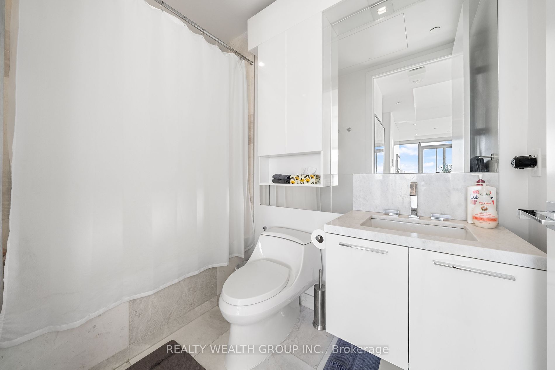 42 Charles St E, #Ph4802