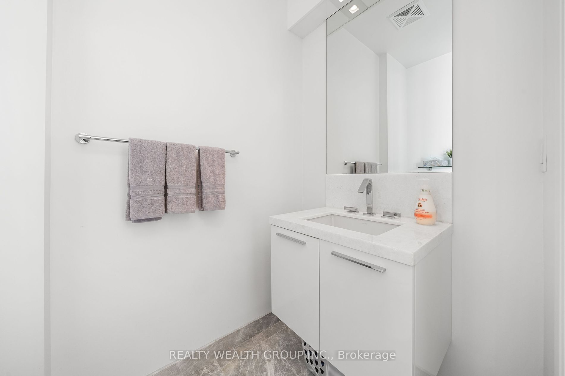 42 Charles St E, #Ph4802