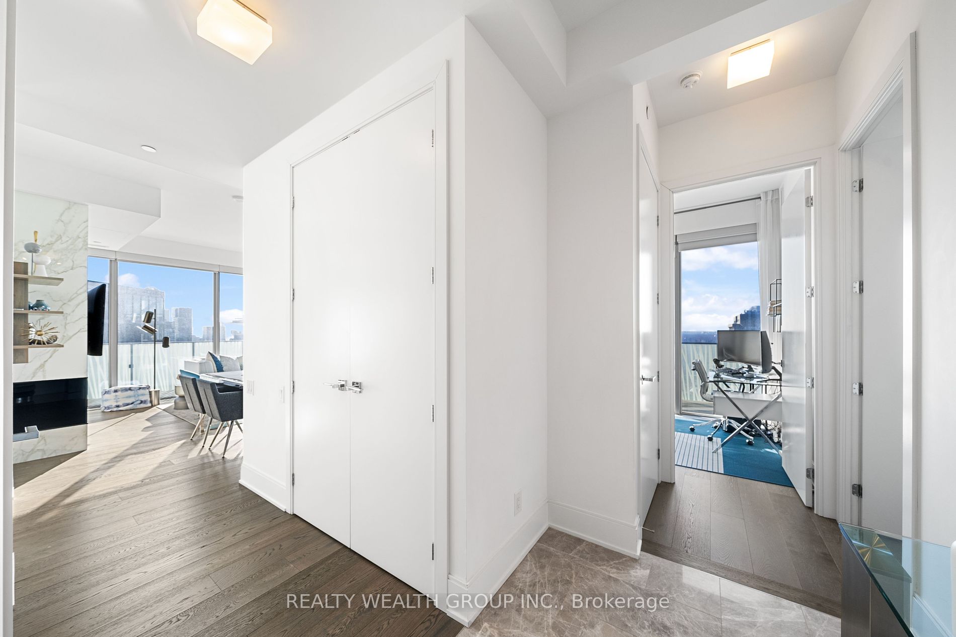 42 Charles St E, #Ph4802