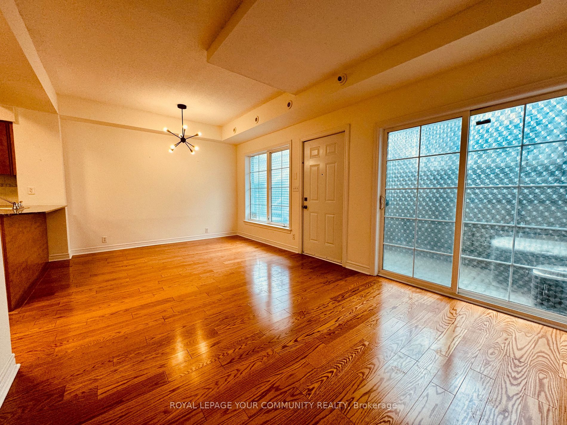 207 Wellesley Street E, #103