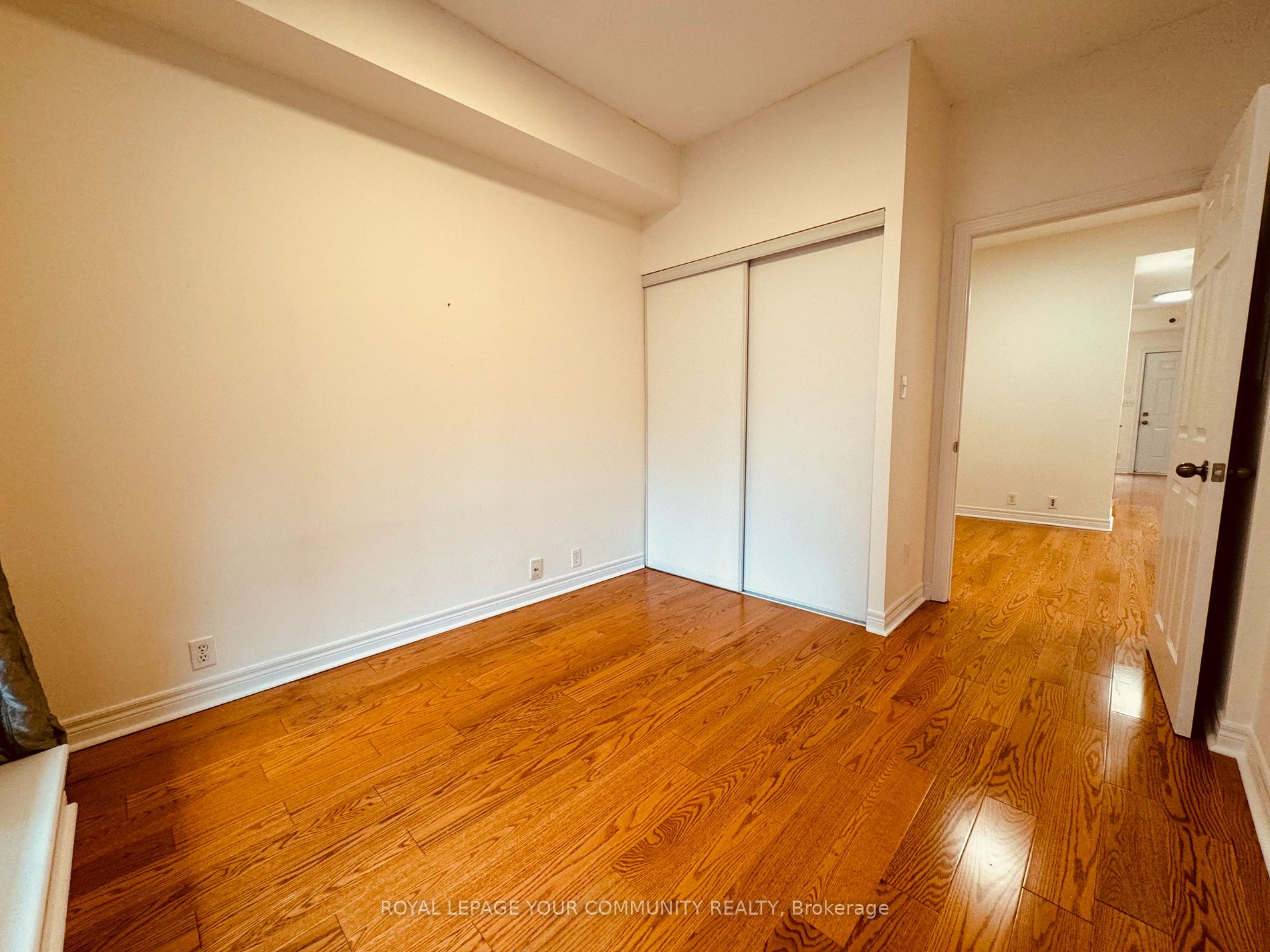 207 Wellesley Street E, #103