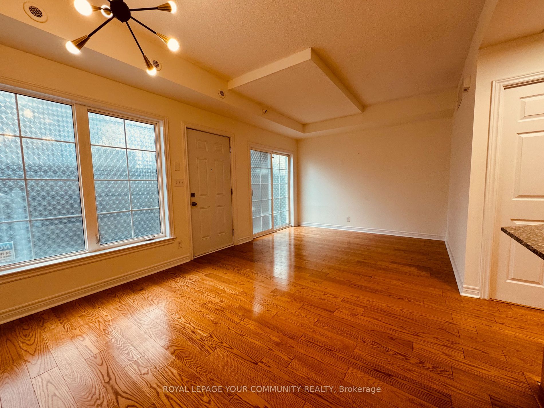 207 Wellesley Street E, #103
