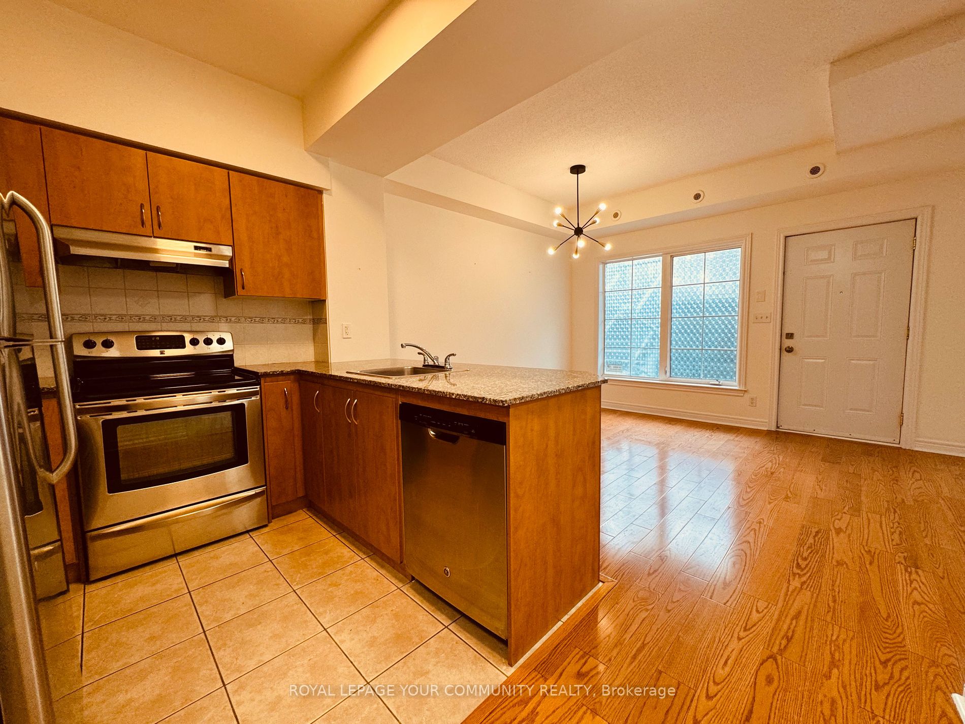 207 Wellesley Street E, #103